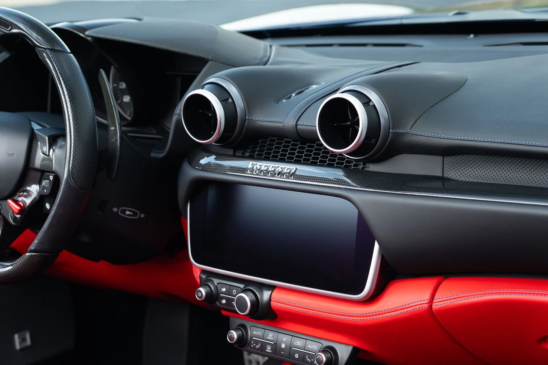 mph052_3596416943_Used_2019_Ferrari_Portofino_1780888386_f542ede086