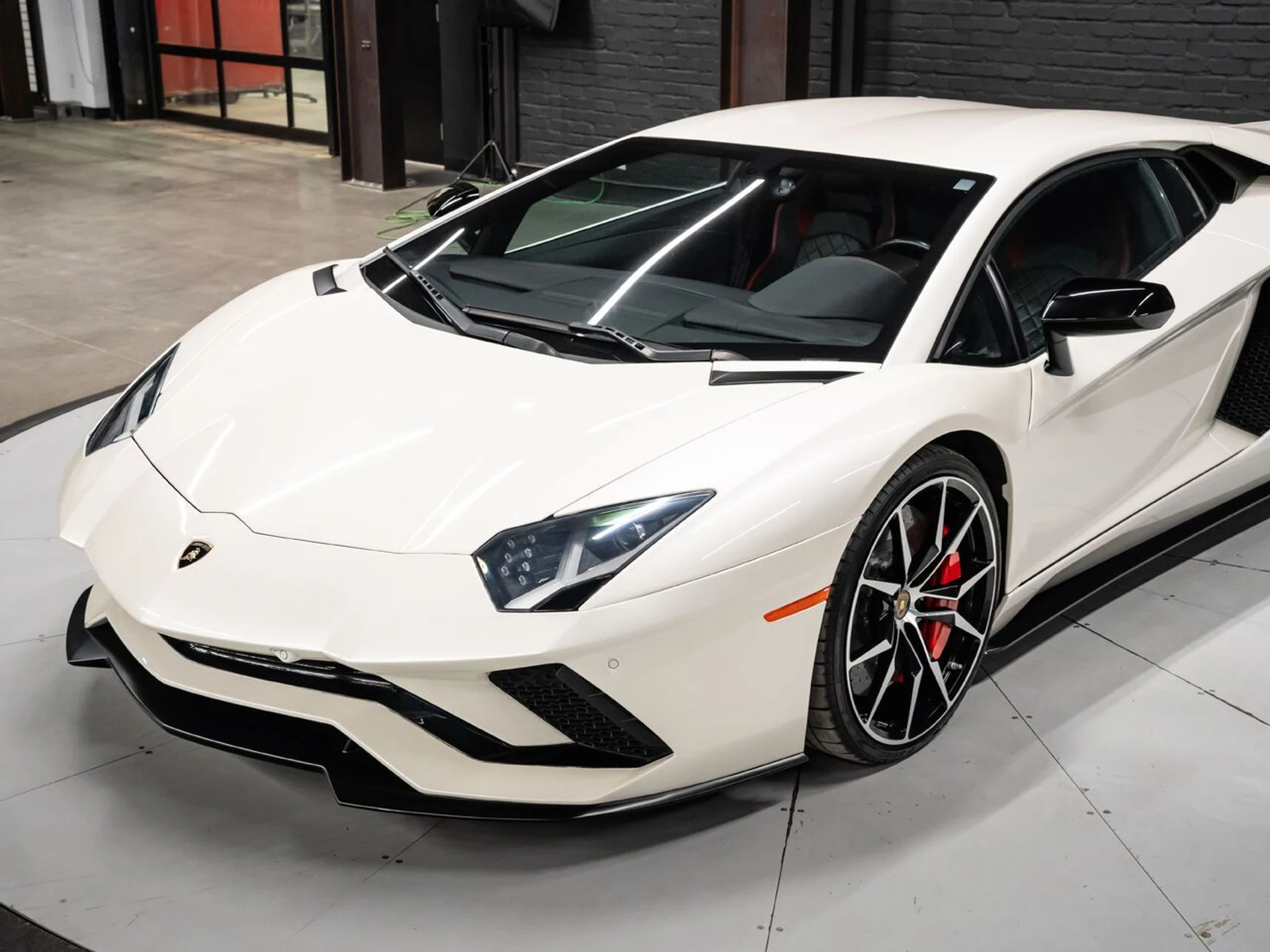 mph052_3615119450_lamborghini_aventador_2017_d83471d2e3