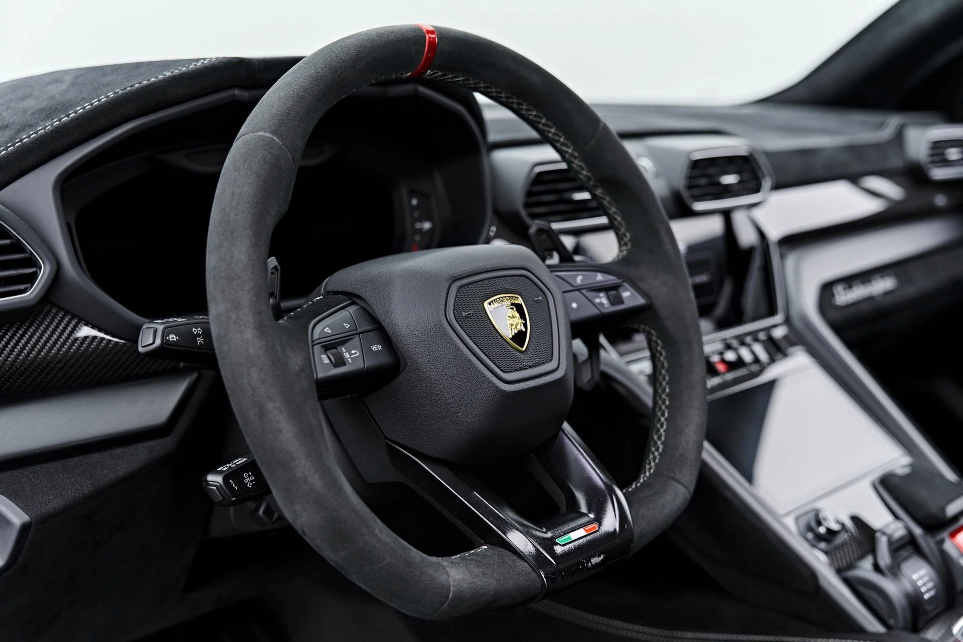 mph052_367811777_Used_2023_Lamborghini_Urus_Performante_1788571200_c6f05525e5