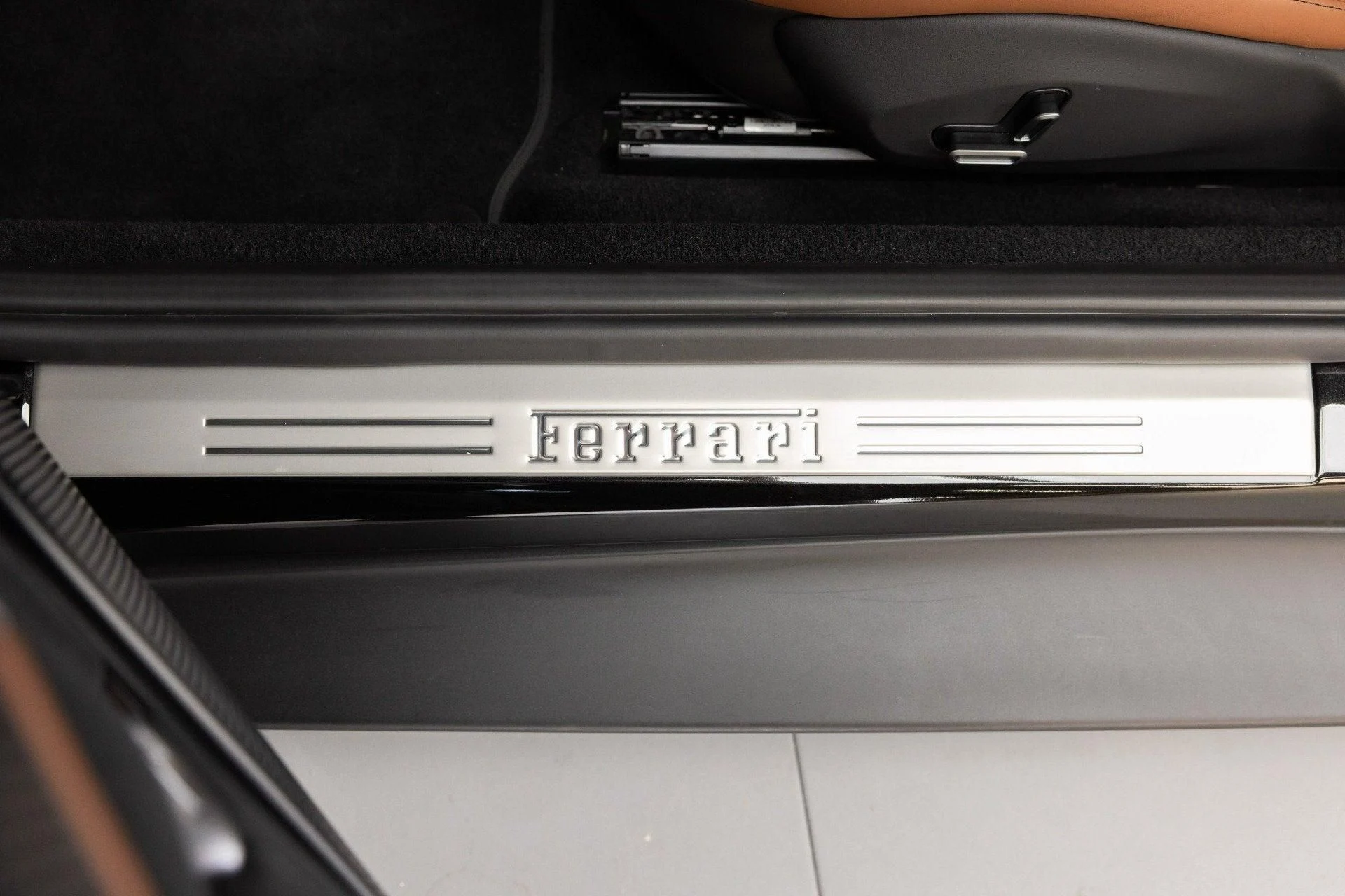 mph052_3679650288_Used_2023_Ferrari_Roma_1791631718_cb9d0897ca