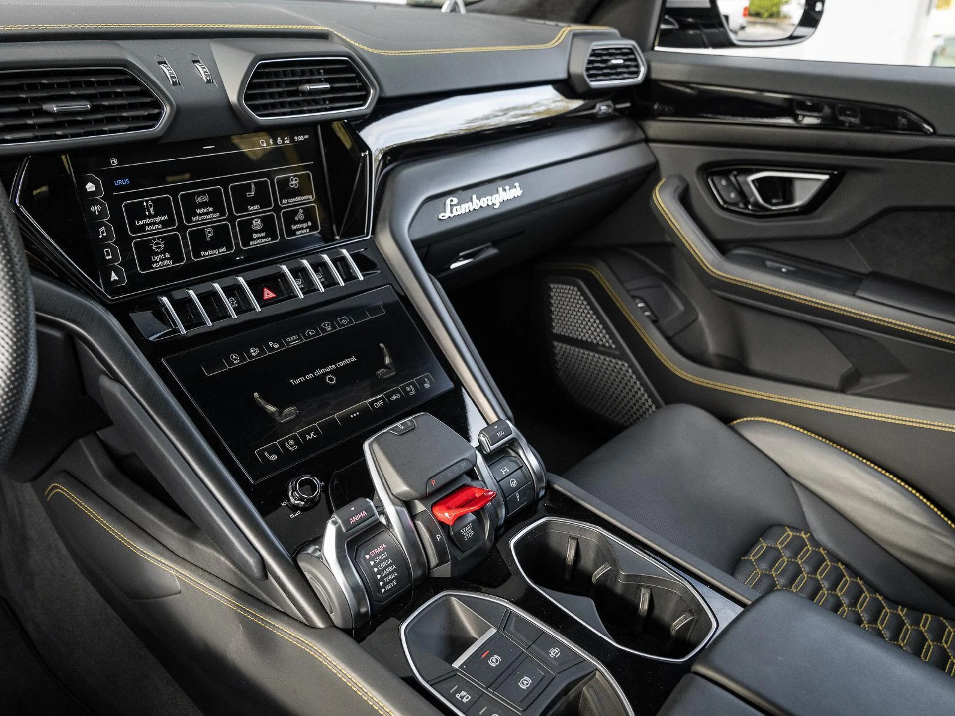 mph052_3730583420_Used_2022_Lamborghini_Urus_AWD_1777086194_e1222907bc