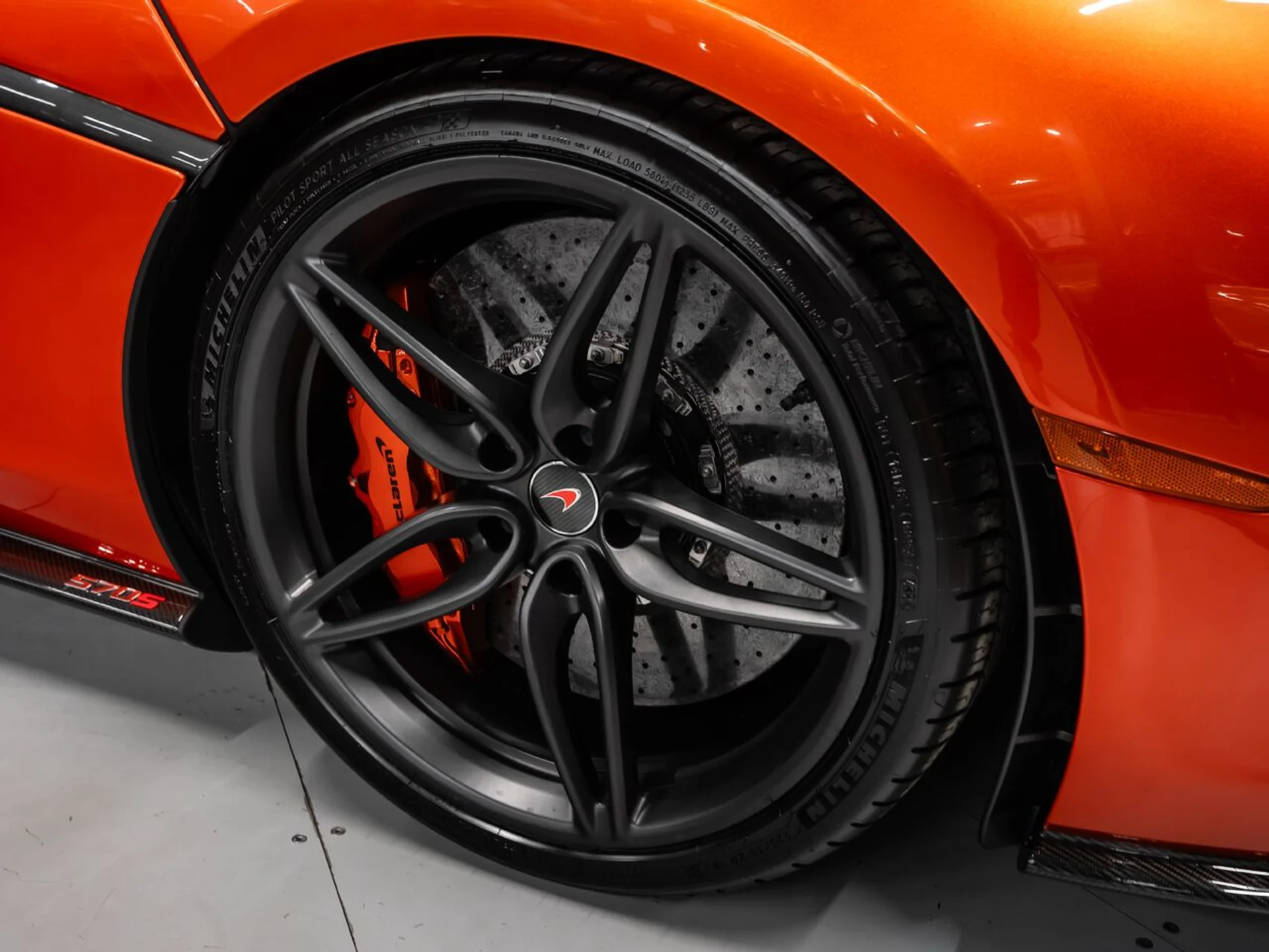 mph052_3744701938_mclaren_570s_2017_45cfe1562c