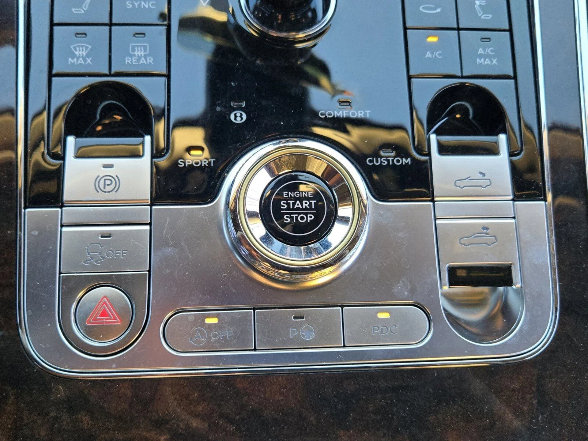 mph052_3745119338_566280d9b5d84d8b51b2b28110945c0fx_fd5db02f1d