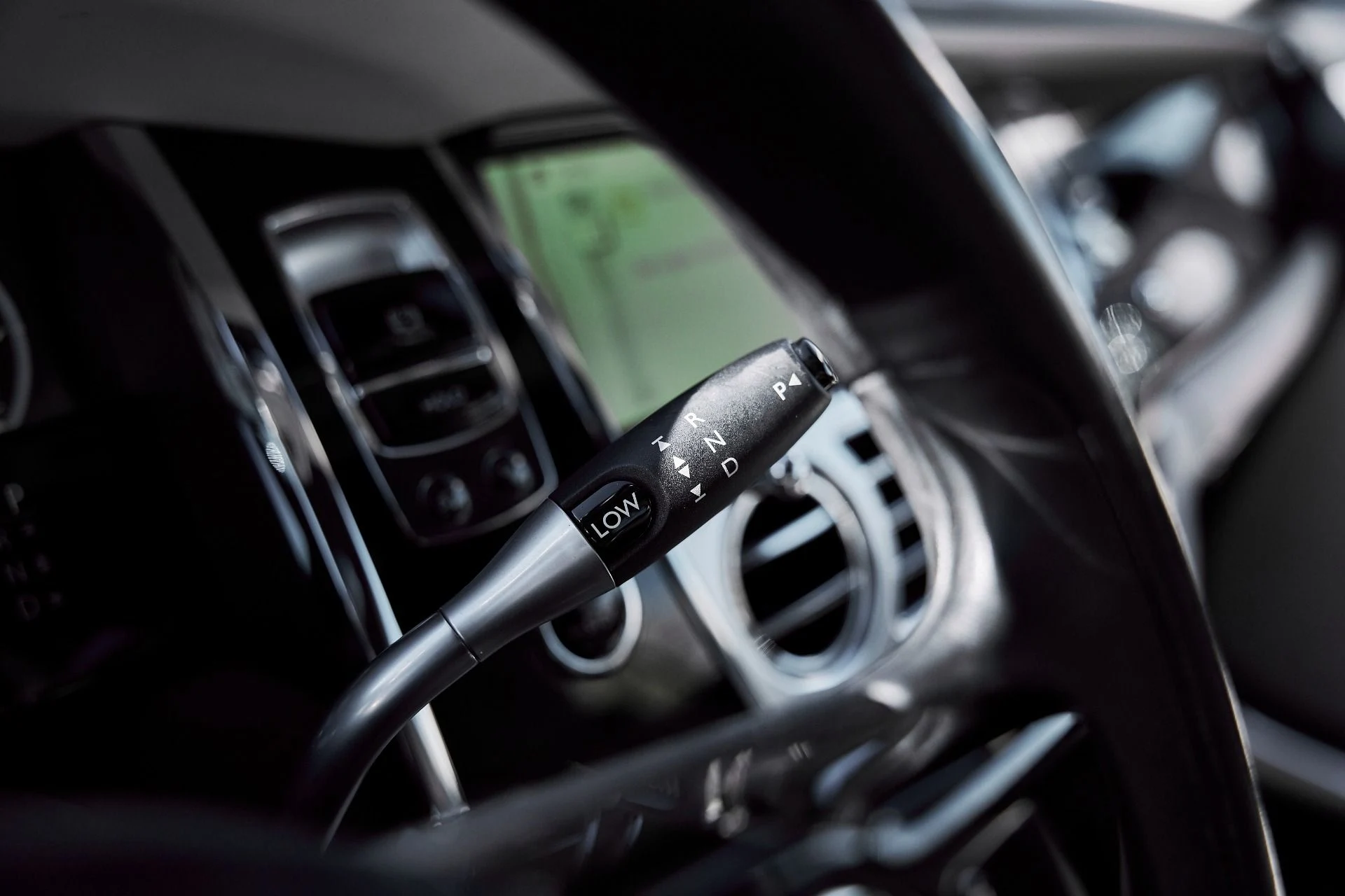 mph052_3745633802_Used_2015_Rolls_Royce_Wraith_1770669882_b22531b3ae