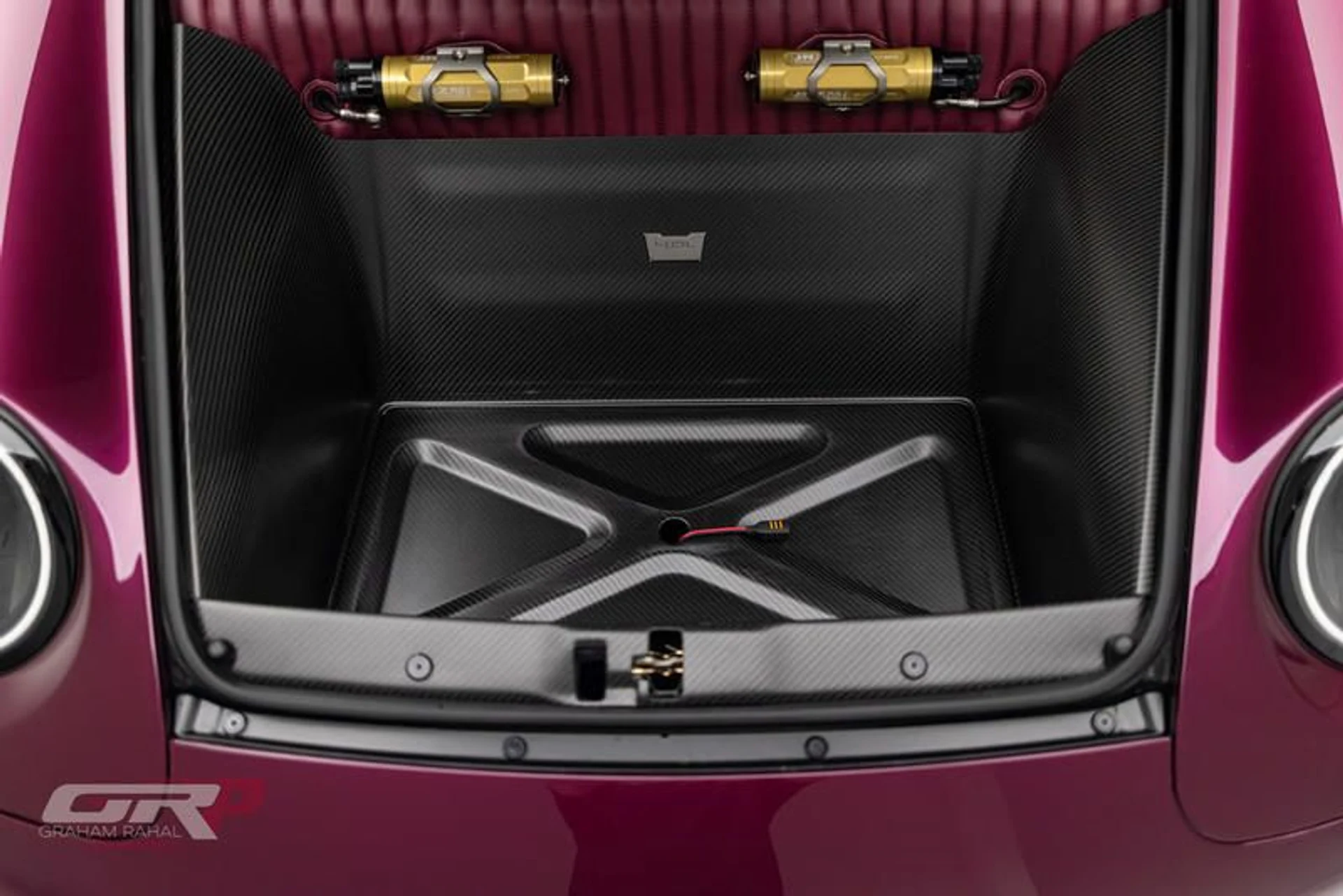 mph052_3746800051_B81_A28_D7_2_D74_46_A3_B0_DA_37_BC_0_D801_A8_B_de06e12782