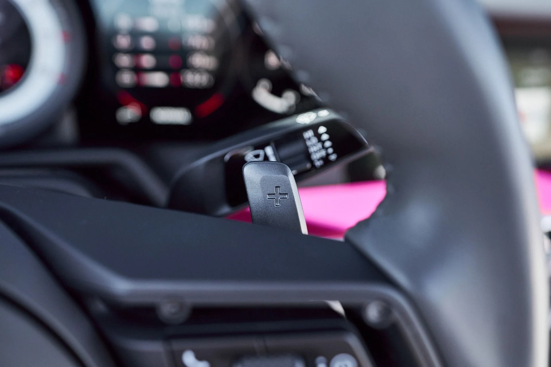 mph052_3748015435_Used_2023_Porsche_911_Turbo_1762568187_6d81e0aa66