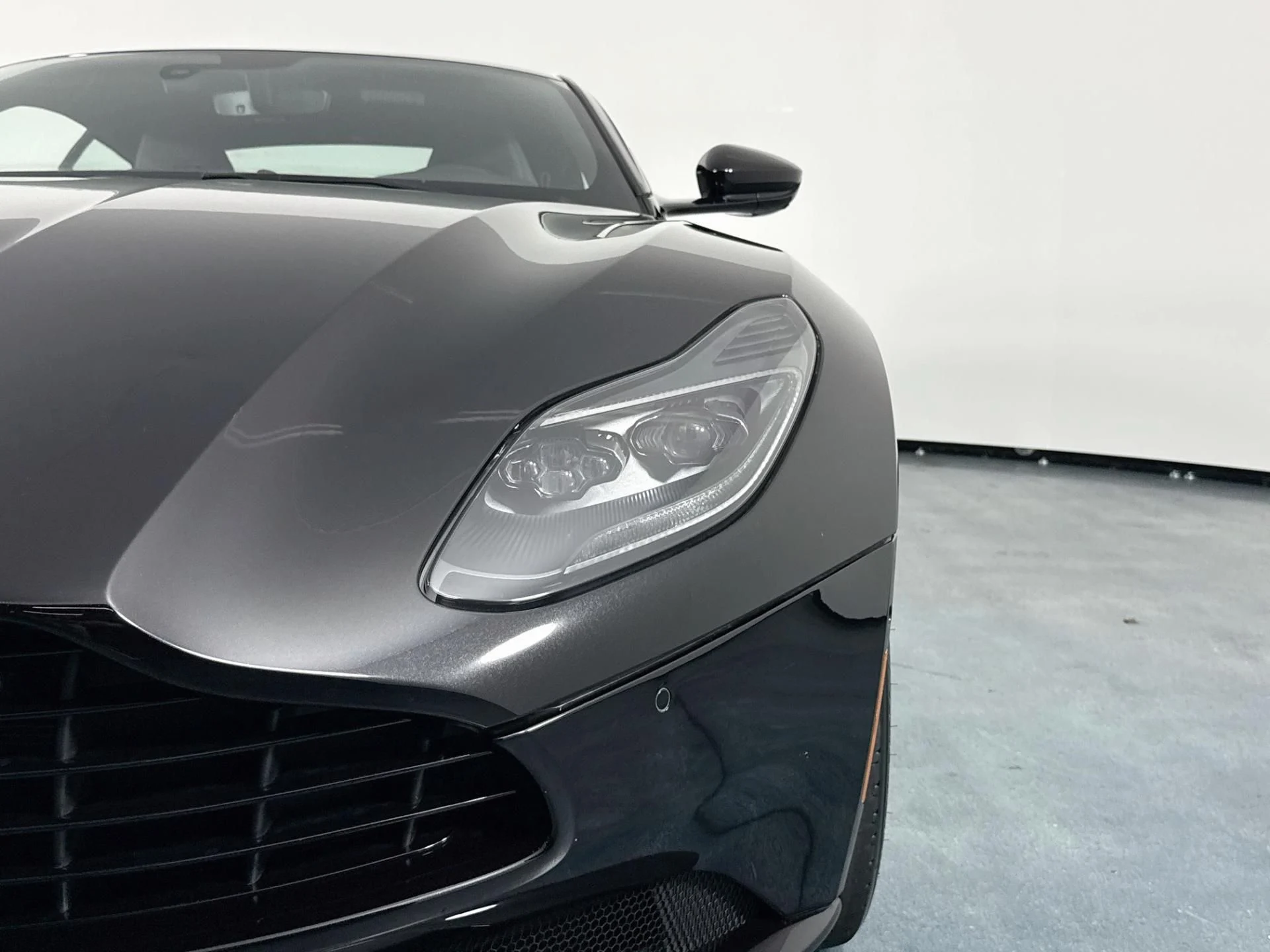 mph052_3770729850_Used_2020_Aston_Martin_DB_11_V8_1787344195_aa81a17527
