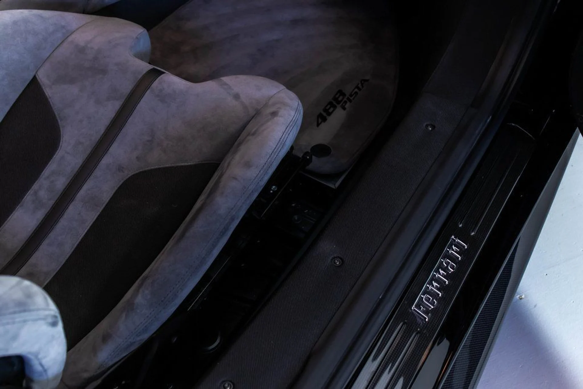 mph052_3794168491_146097c1fa64ff187474b695464decfdx_502c4acbce