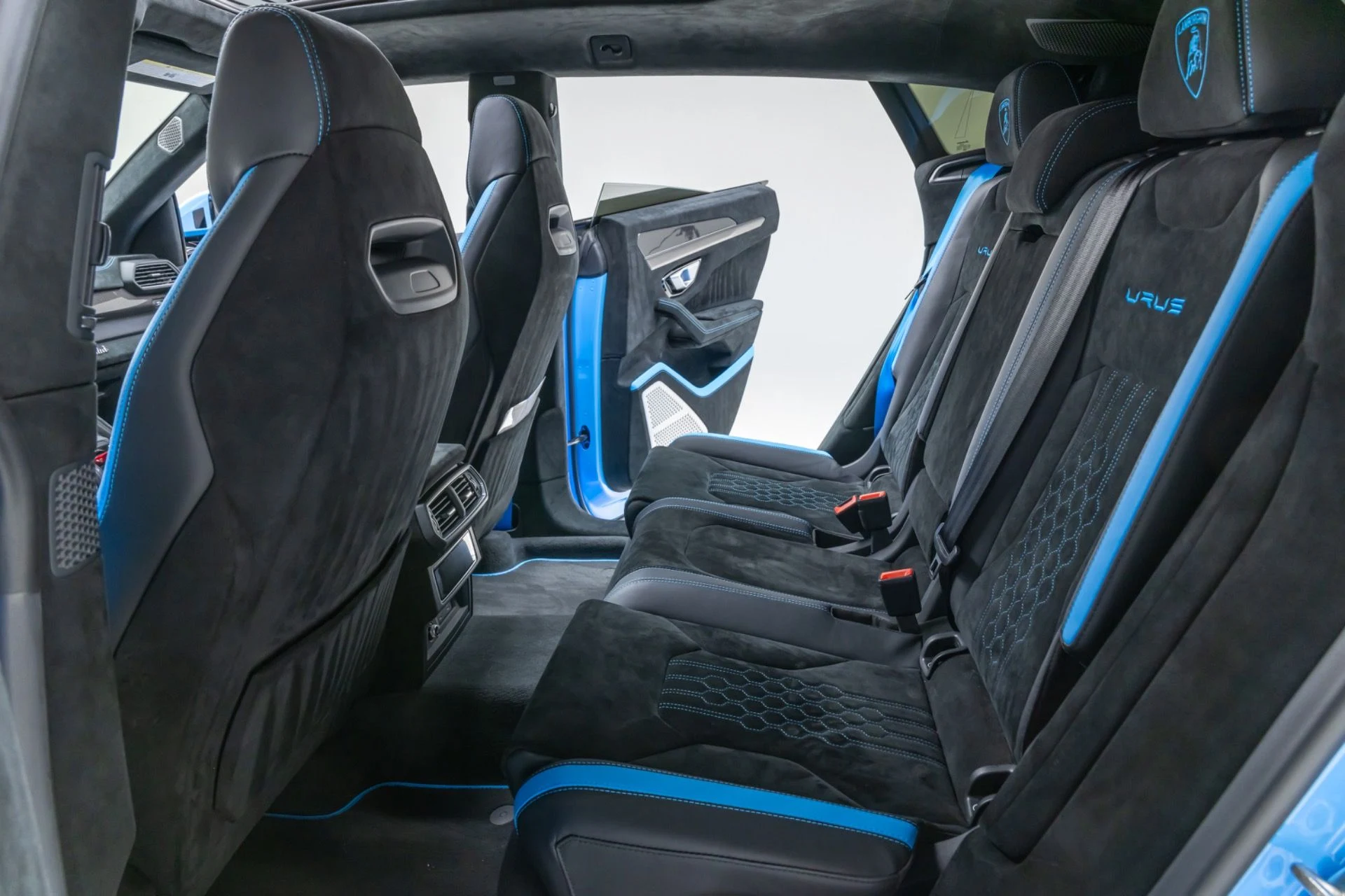 mph052_3826962694_13287_p53_l_dc05b276ad