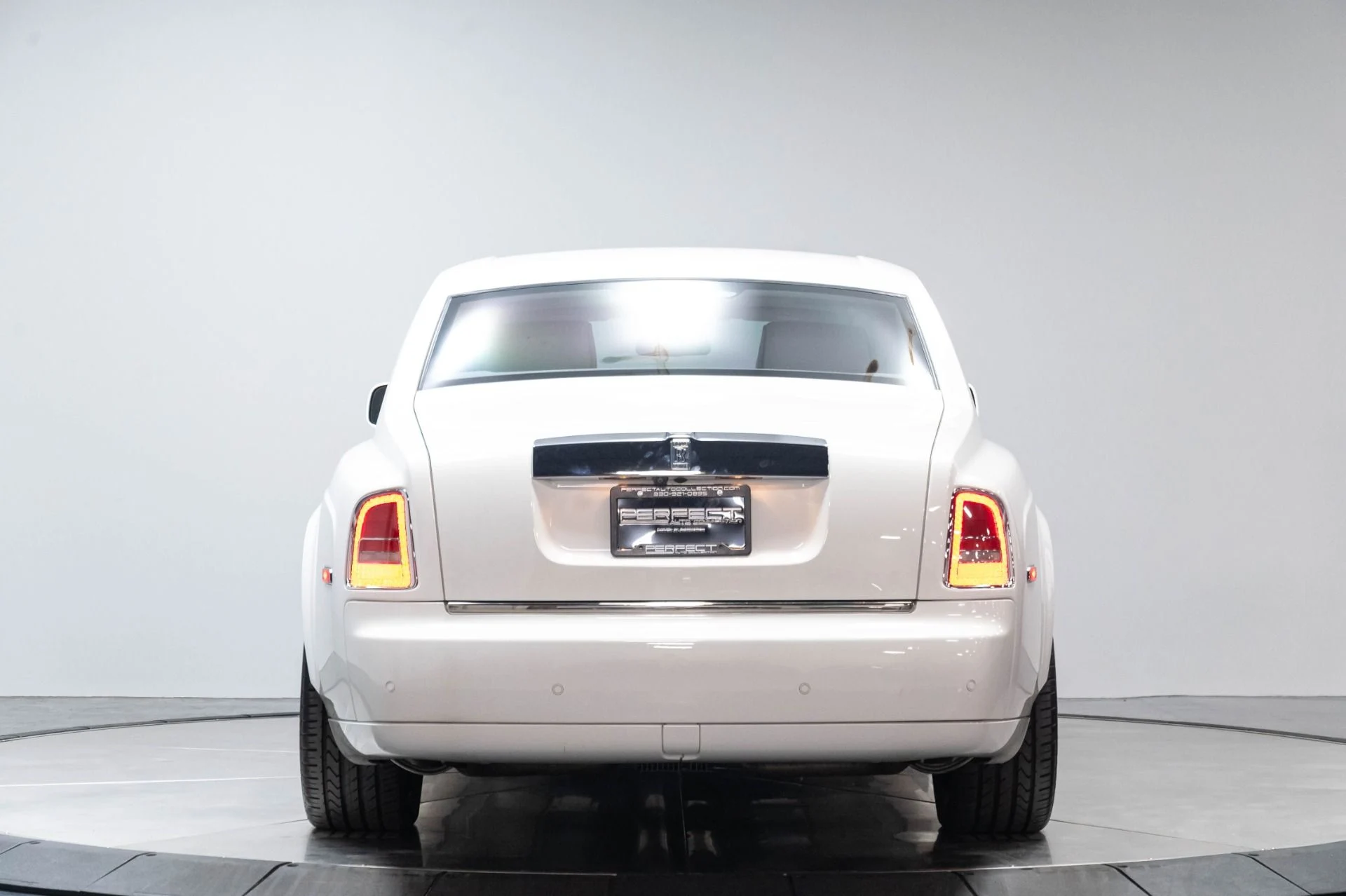 mph052_3828498940_Used_2013_Rolls_Royce_Phantom_1784226914_325408288c