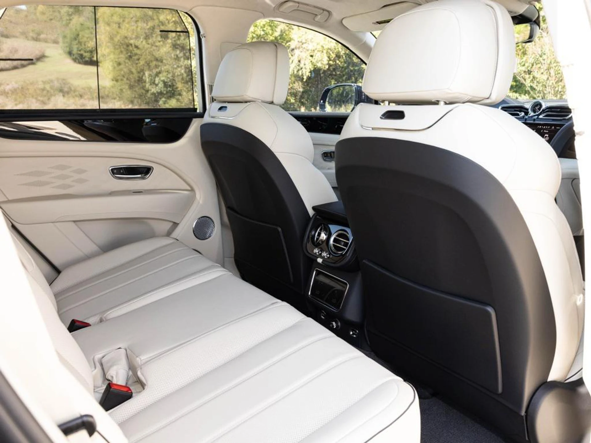 mph052_3830777218_465336697_68f22a3bc83056c645fcff4c_4a03f07dc6