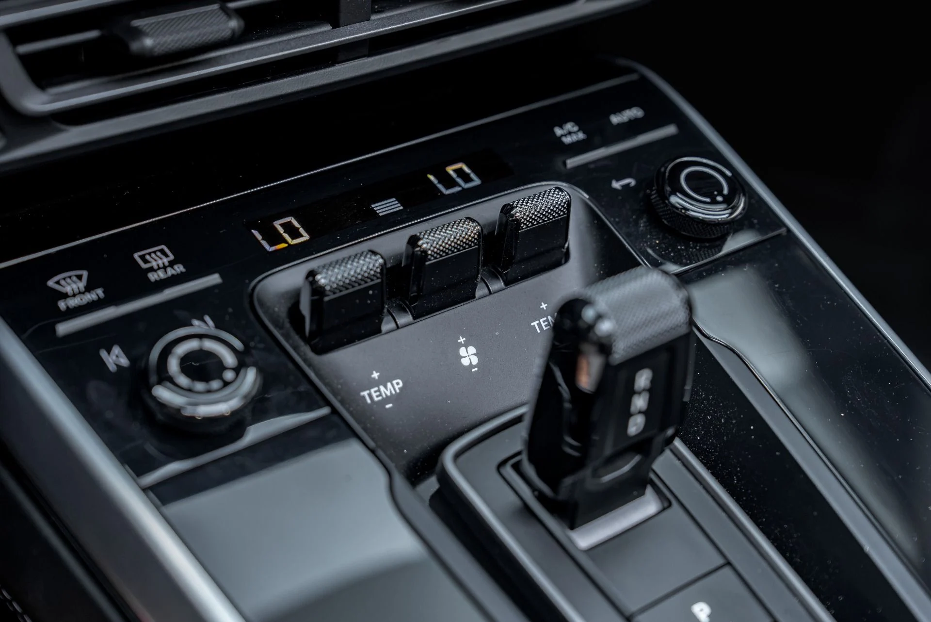 mph052_3832212635_Used_2022_Porsche_911_Turbo_S_1787785370_30594899c2