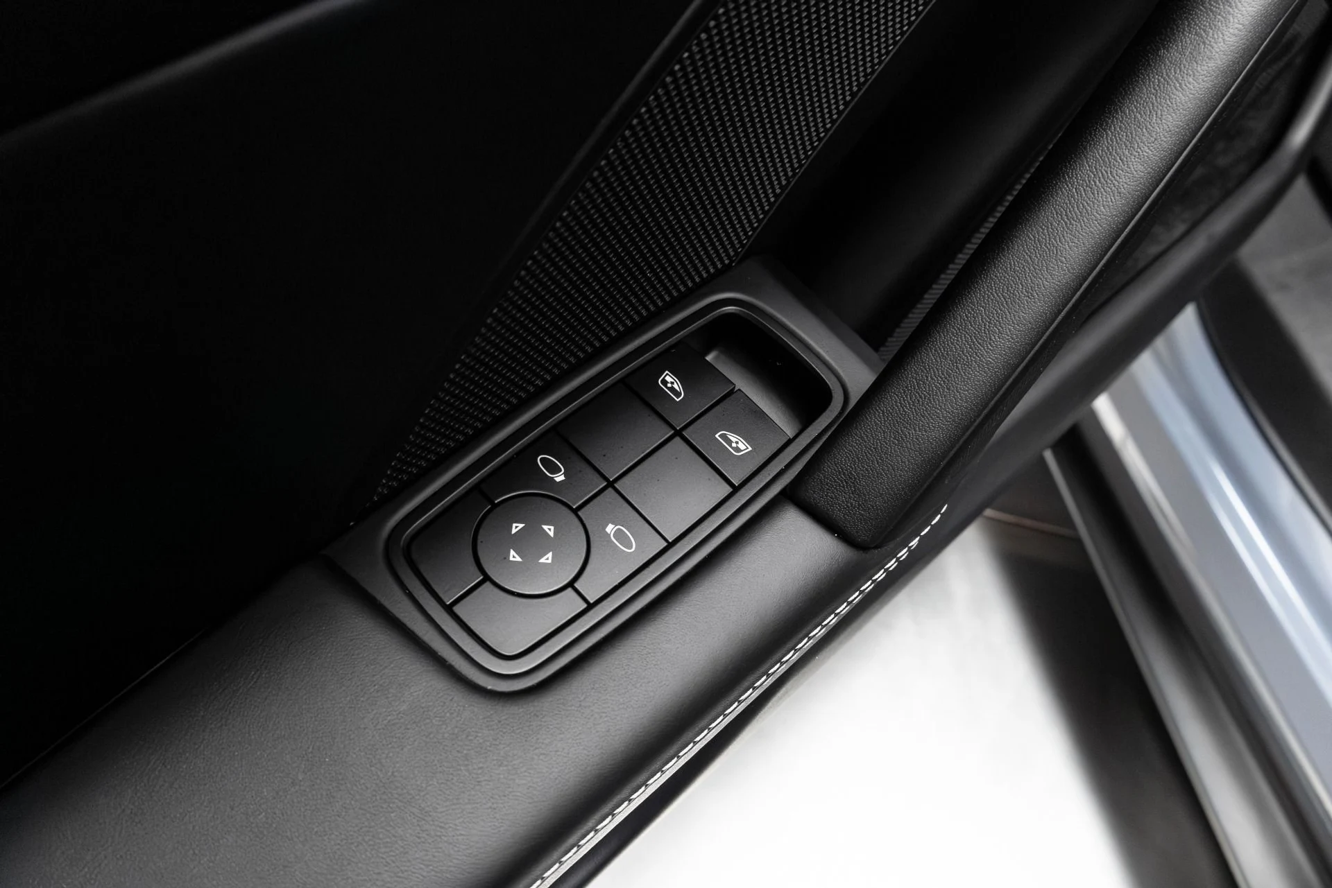 mph052_3845128366_Used_2024_Porsche_911_GT_3_Touring_1770958788_7218b3d403