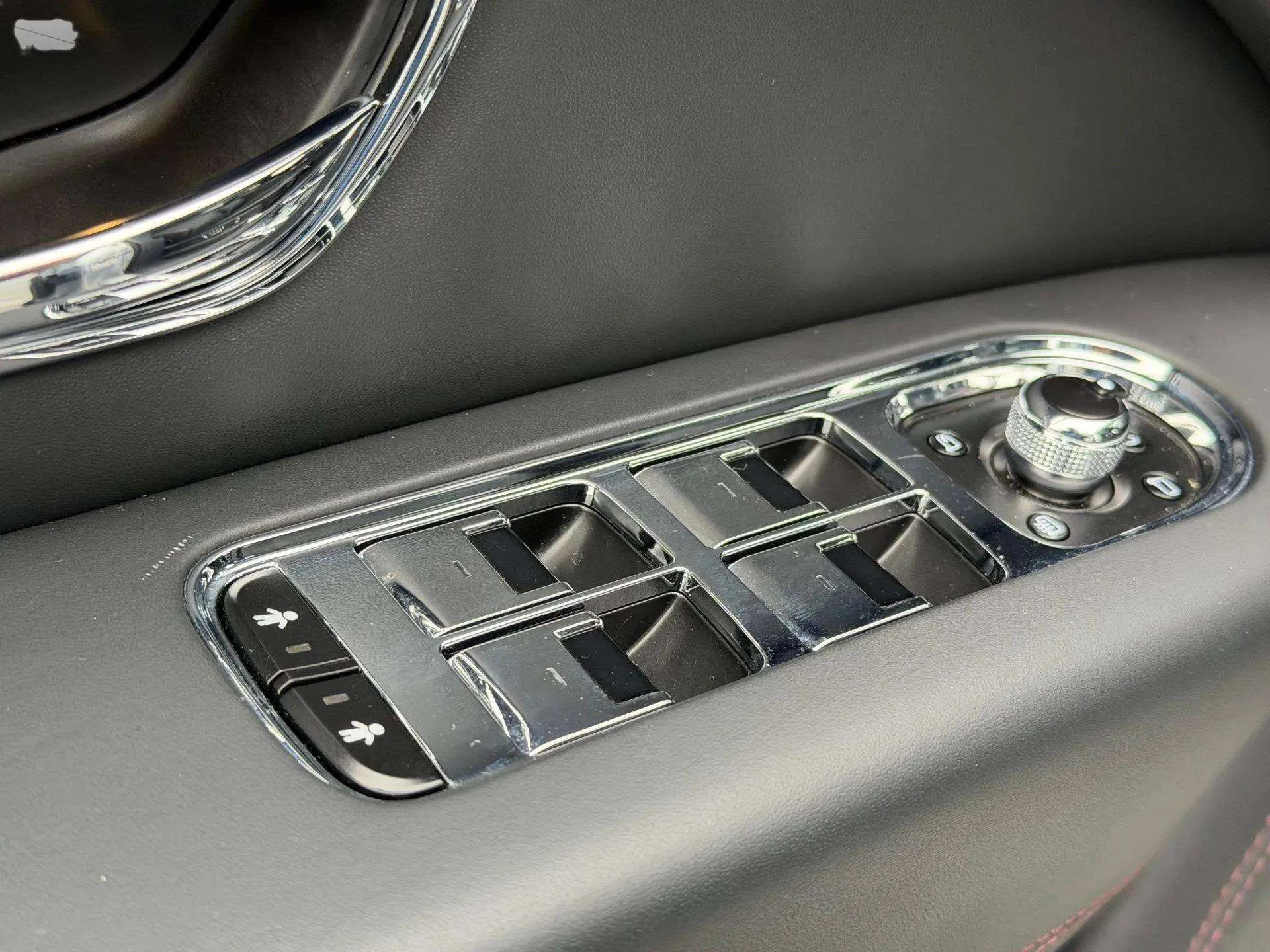 mph052_3873038898_7551490b8ef74addadd12ecc553e1281_16700cde07