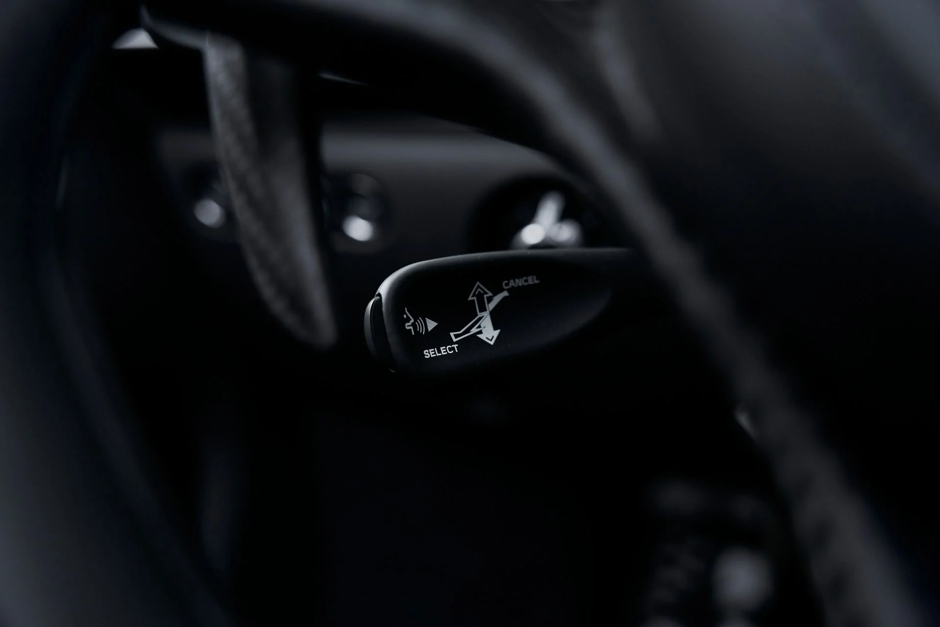 mph052_3878894335_Used_2025_Mc_Laren_Artura_1769221549_5fc820637d