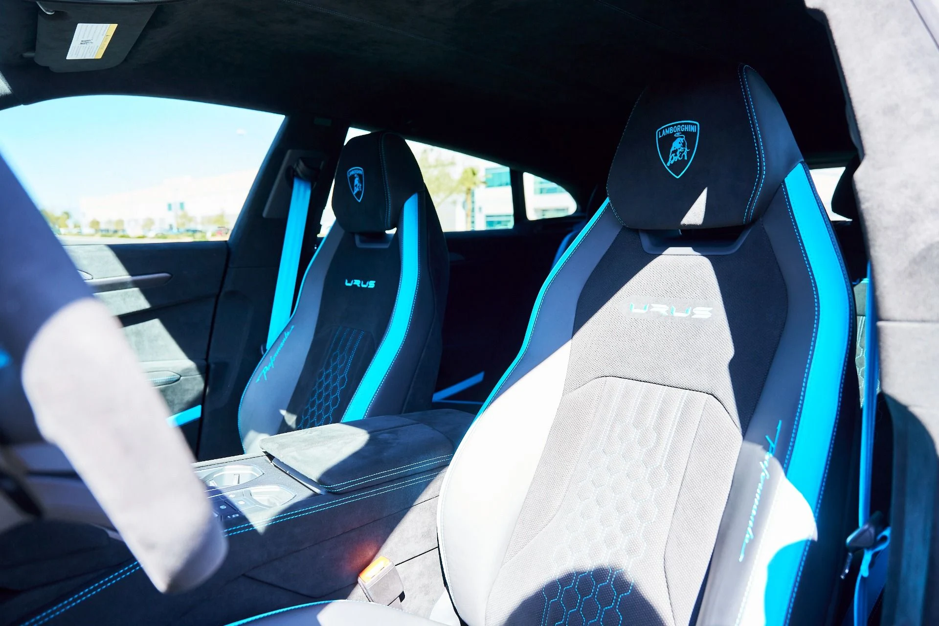 mph052_3878905524_Used_2024_Lamborghini_Urus_Performante_1773367167_c0e86b5ed9