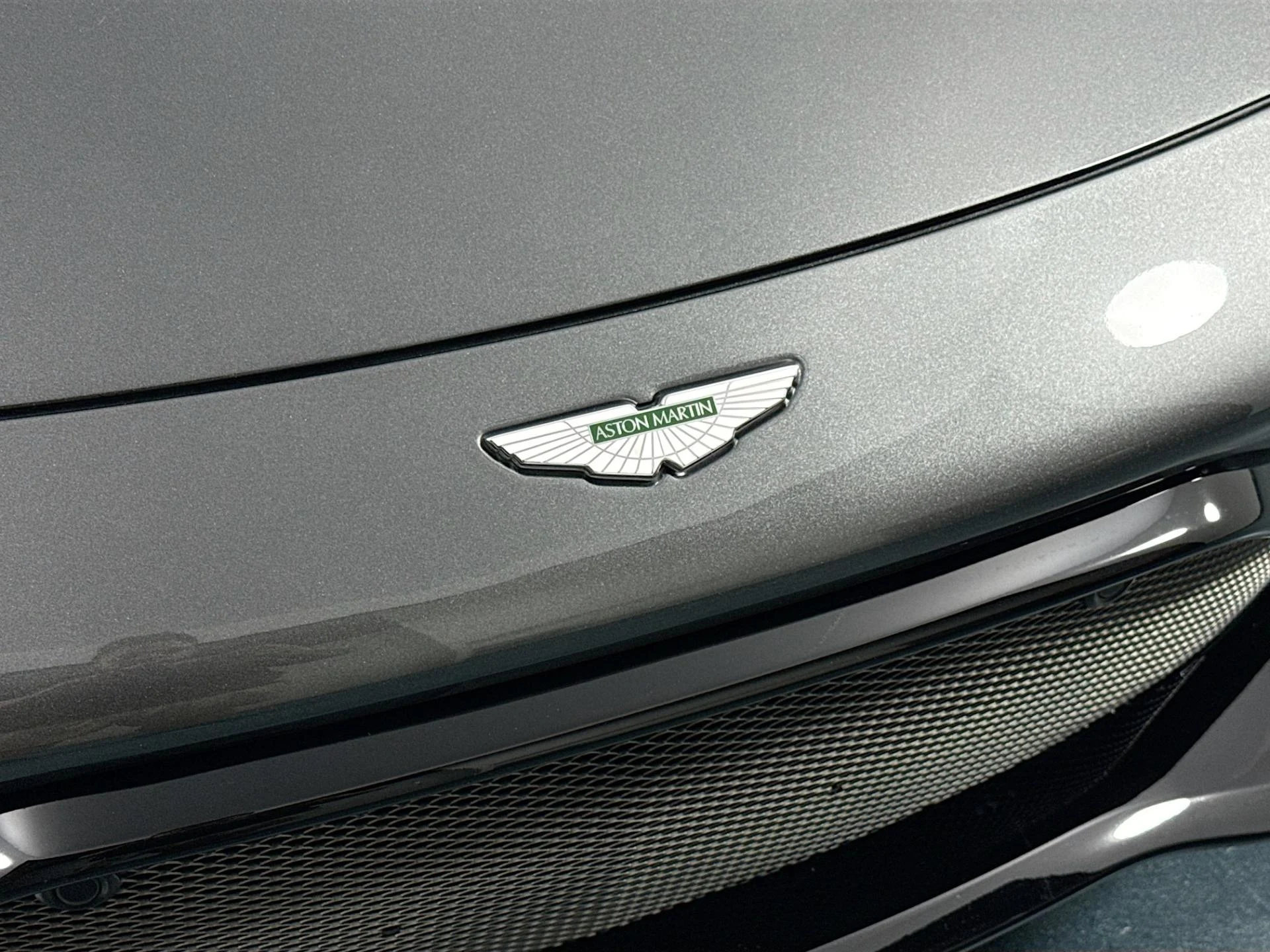 mph052_3885332721_Used_2020_Aston_Martin_Vantage_1784230083_c8b0a84629