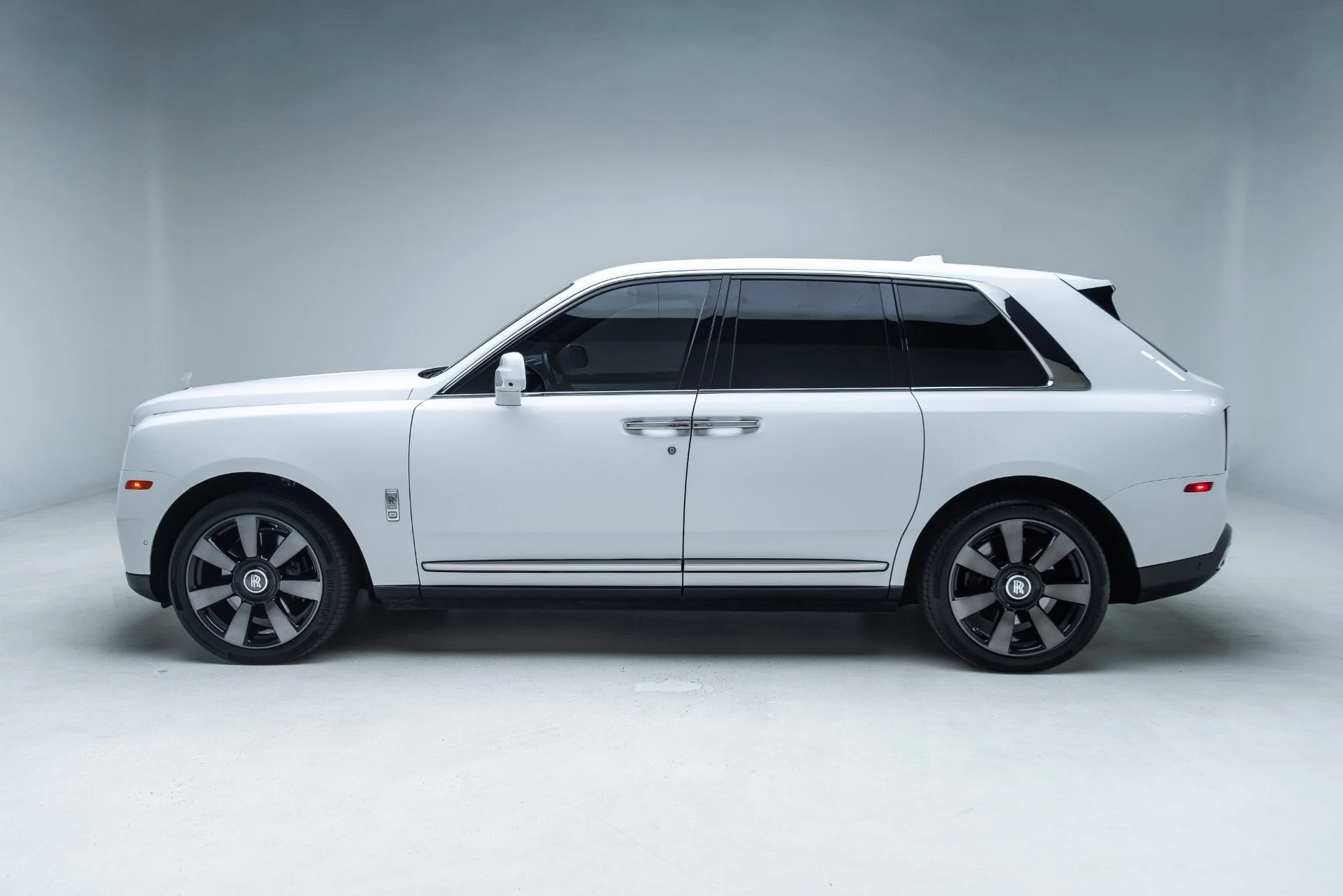 mph052_3890172698_Used_2019_Rolls_Royce_Cullinan_1786991337_b818aee8be