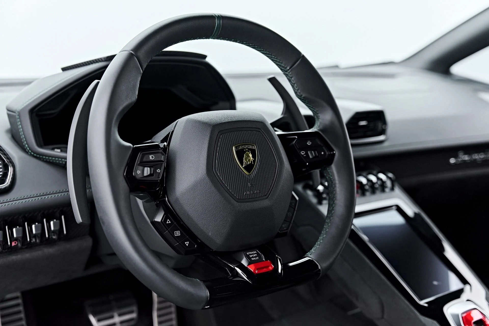 mph052_3894356721_Used_2024_Lamborghini_Huracan_Sterrato_Base_1790365024_921e2fd89c