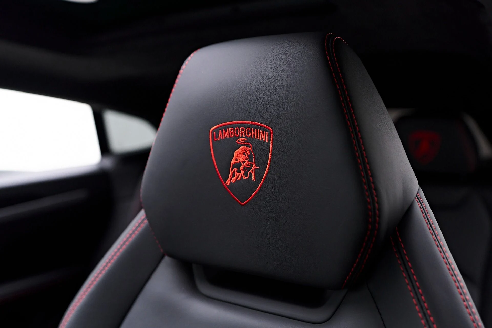 mph052_3914768552_Used_2022_Lamborghini_Urus_1753311555_92ff470643
