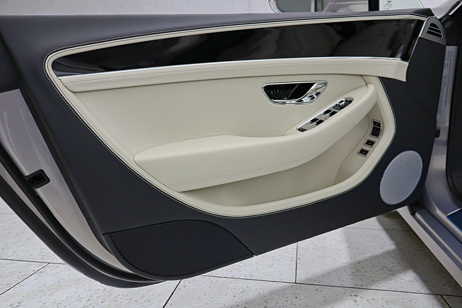 mph052_3916344764_New_2026_Bentley_Continental_GTC_11a55c2c5f