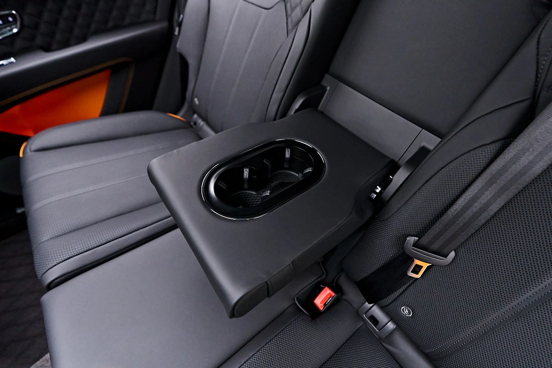 mph052_3923419836_Used_2025_Bentley_Bentayga_S_Black_Edition_1738363048_1280c338ef