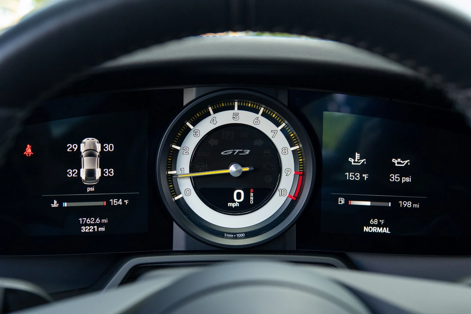 mph052_3926619701_Used_2022_Porsche_911_GT_3_1769096243_2a14bff912