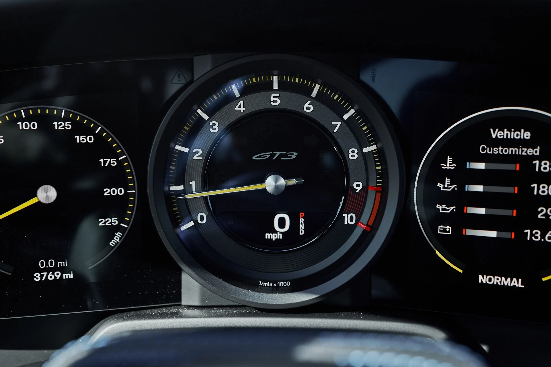 mph052_3933972729_Used_2023_Porsche_911_GT_3_1761779591_e77e2e21eb