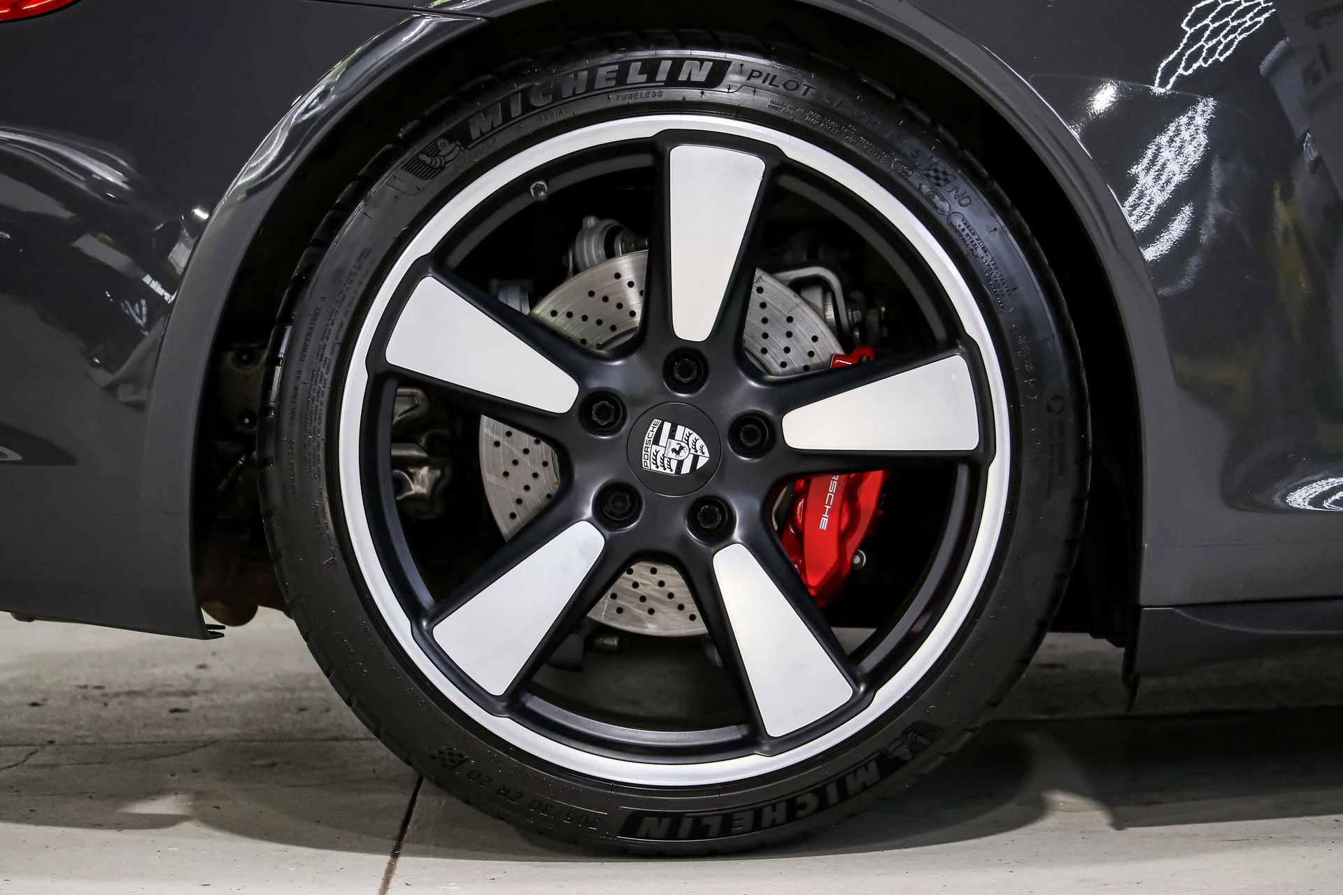 mph052_3990726285_ae7d413b2ccdaaa153a76cfd240e90f8x_154ff4a762