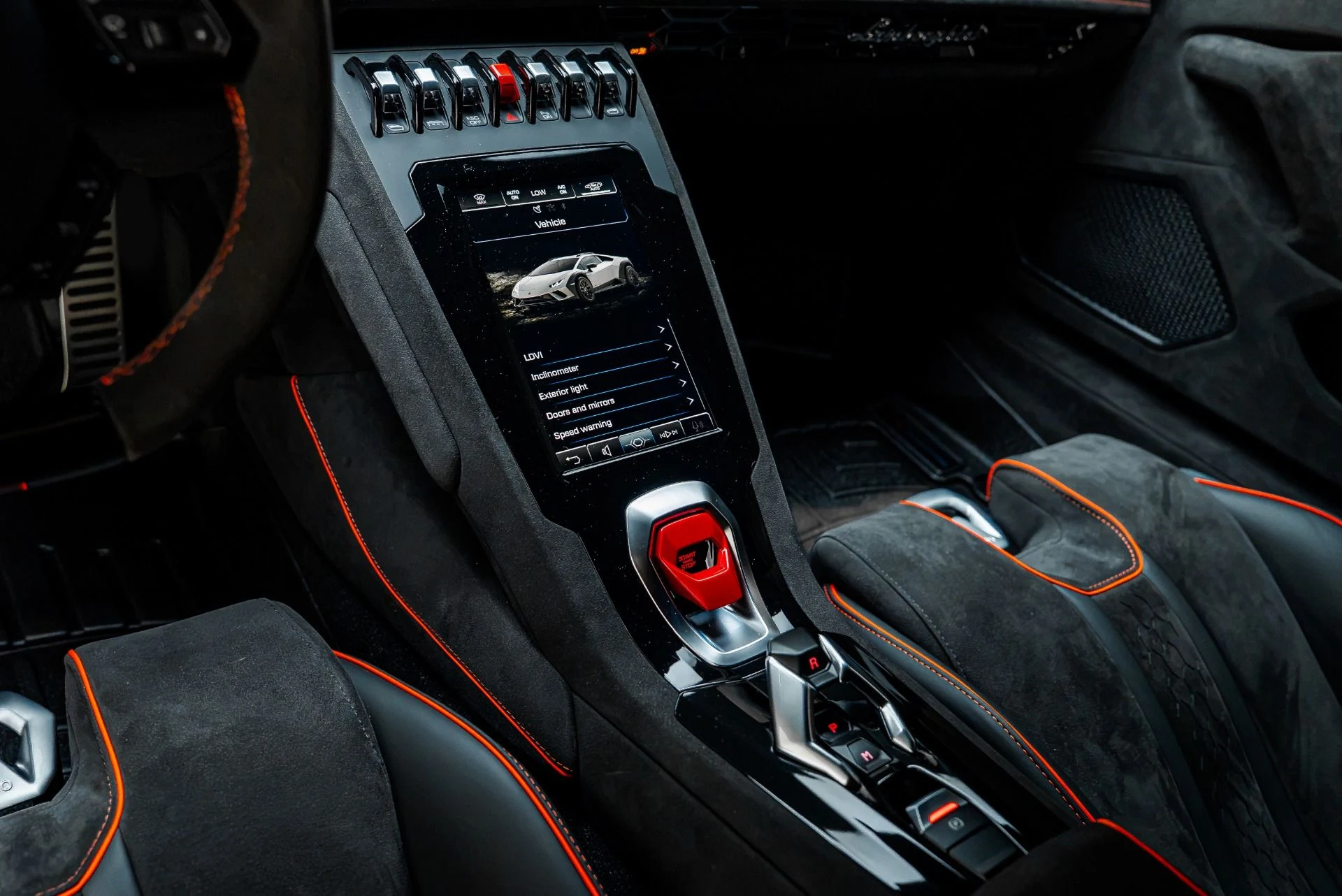 mph052_4026600040_Used_2024_Lamborghini_Huracan_Sterrato_1786041536_0f75738917
