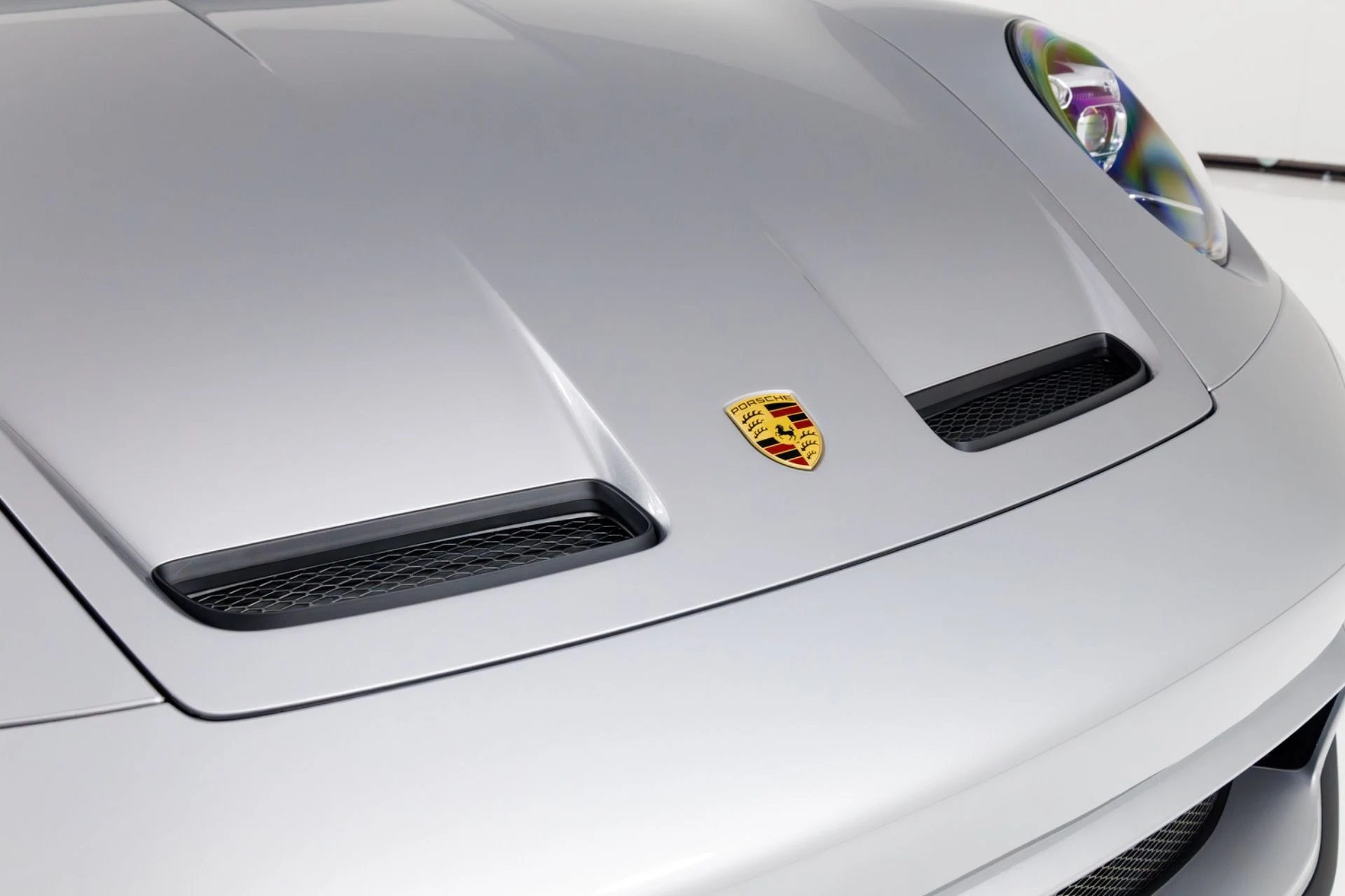 mph052_4029622906_Used_2022_Porsche_911_GT_3_Touring_1772748850_d4be66c90a