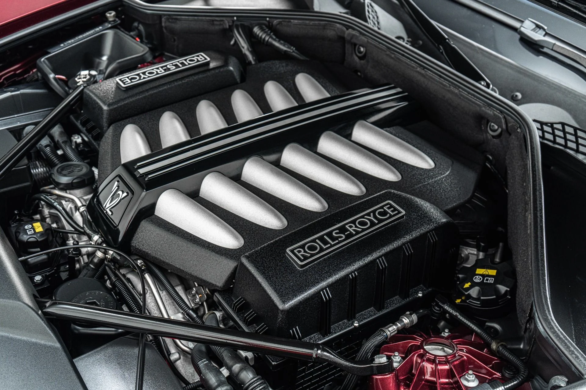 mph052_4033368975_Used_2019_Rolls_Royce_Dawn_Black_Badge_1773693933_22dad41a37