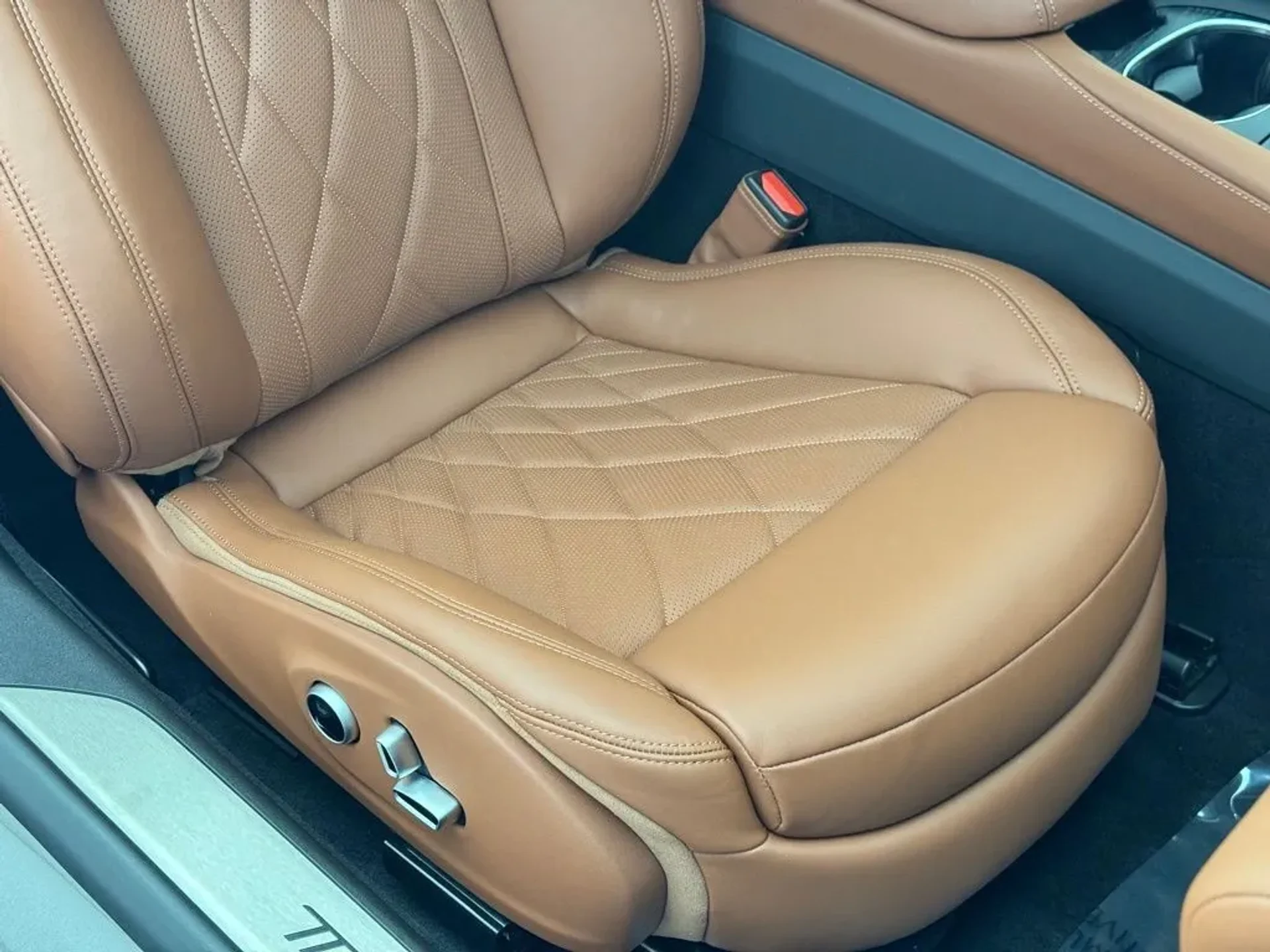 mph052_405281437_mjn2wbdbwblp1j066366yml3pwoe_c542efca9b