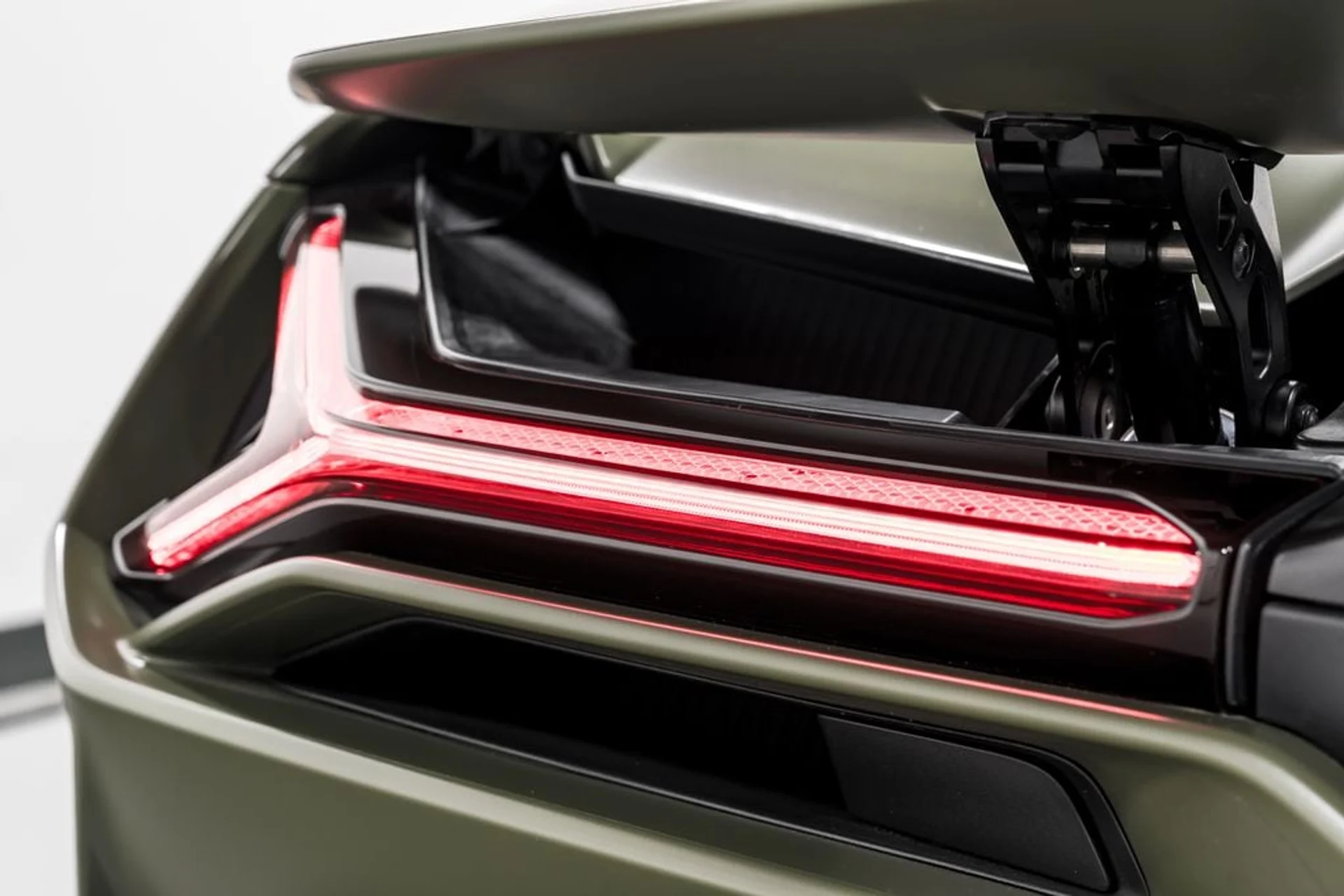 mph052_4065827102_b2d723239061f532a93f75867e391654x_a610ce0174