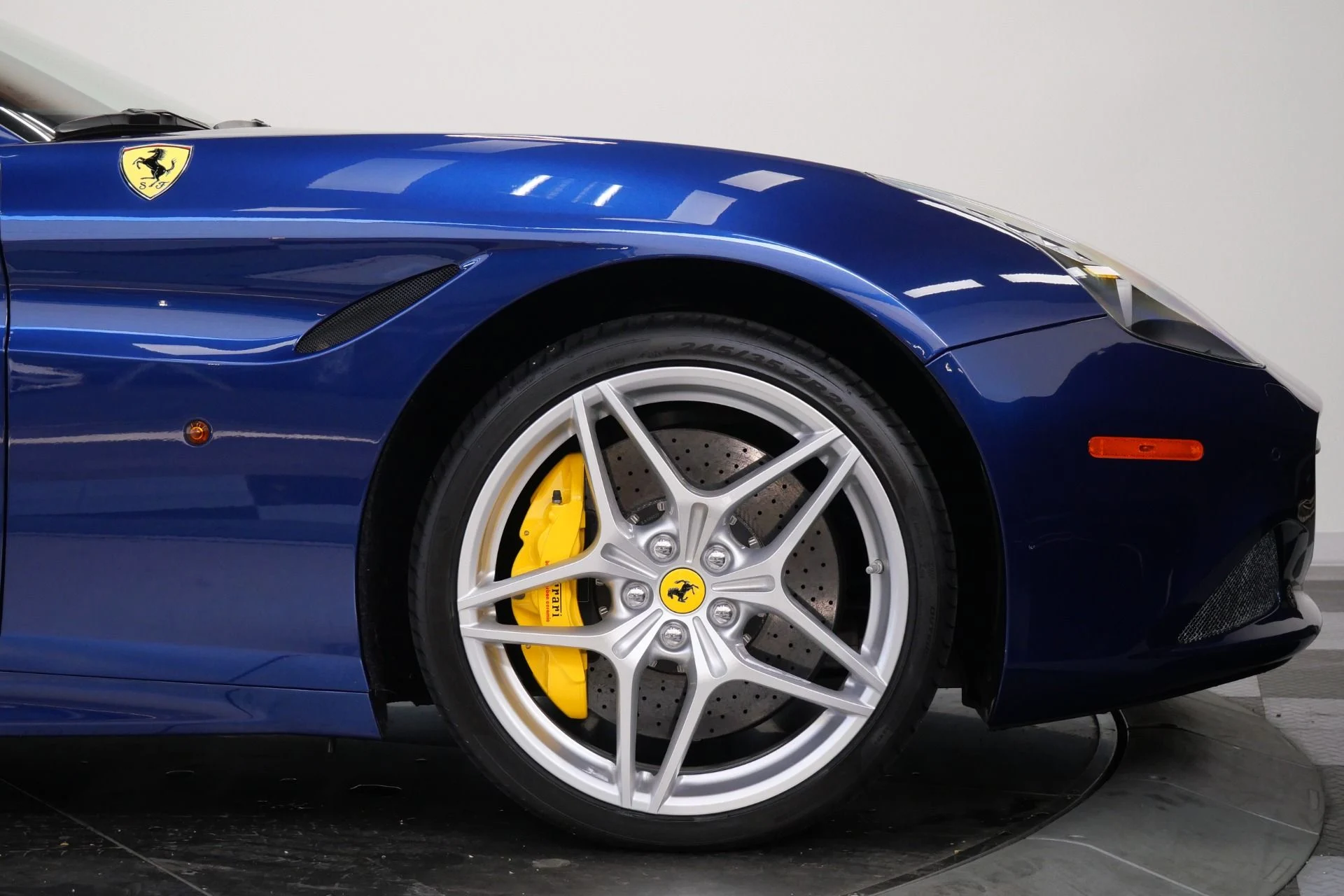 mph052_4074673018_Used_2017_Ferrari_California_T_553_Horsepower_Ventilated_Seats_Low_Miles_1780071789_5054e1ffe4