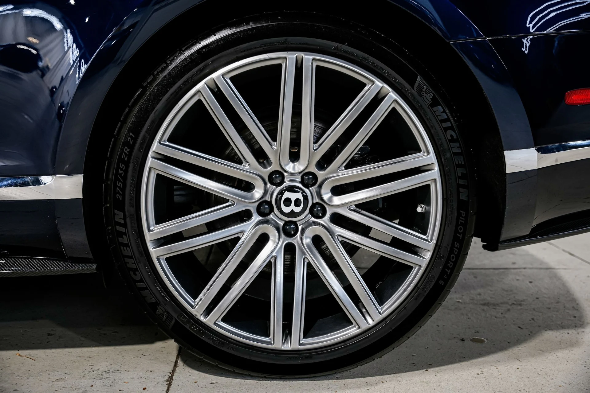 mph052_4084388093_28d9756a853c6f459d4f539c21fc7fa7x_7e93098f67