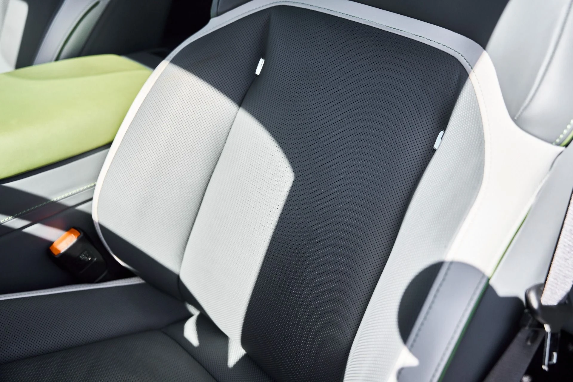 mph052_4109552197_Used_2024_Rolls_Royce_Spectre_Mansory_1776840110_3b2332a936