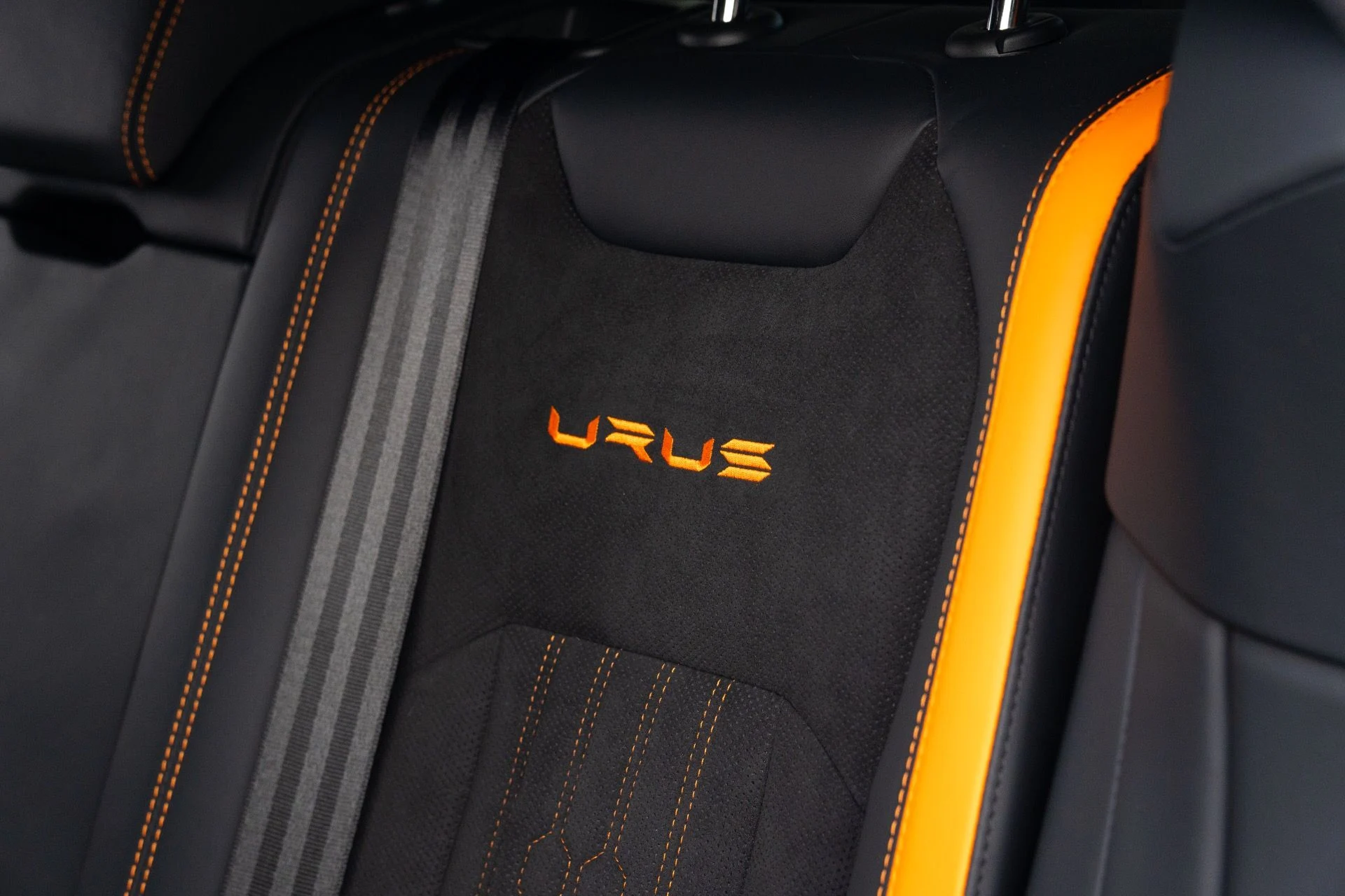 mph052_4119813388_Used_2024_Lamborghini_Urus_S_1773951175_2cc037ffb8