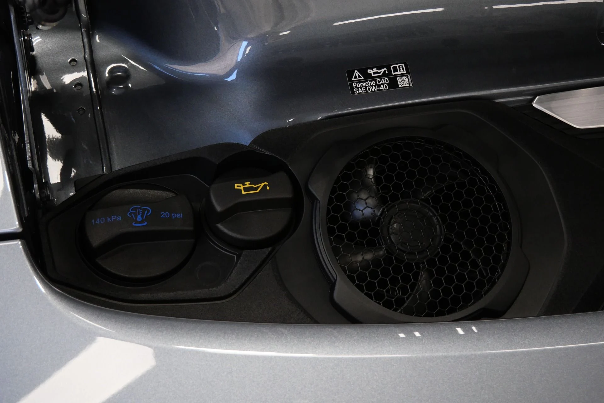 mph052_4122418864_Used_2025_Porsche_911_Carrera_Premium_Package_Sport_Exhaust_1768503028_0e1b490aa7