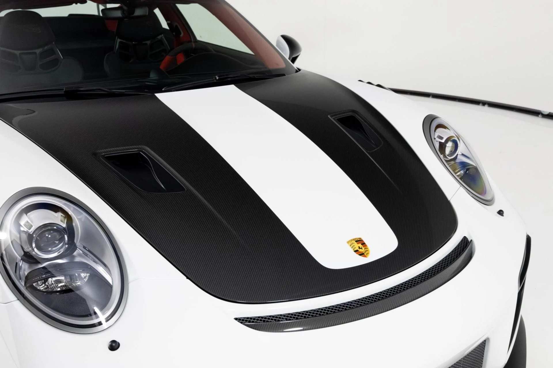 mph052_4146495176_Used_2018_Porsche_911_GT_2_RS_1763508422_edfe648dcb