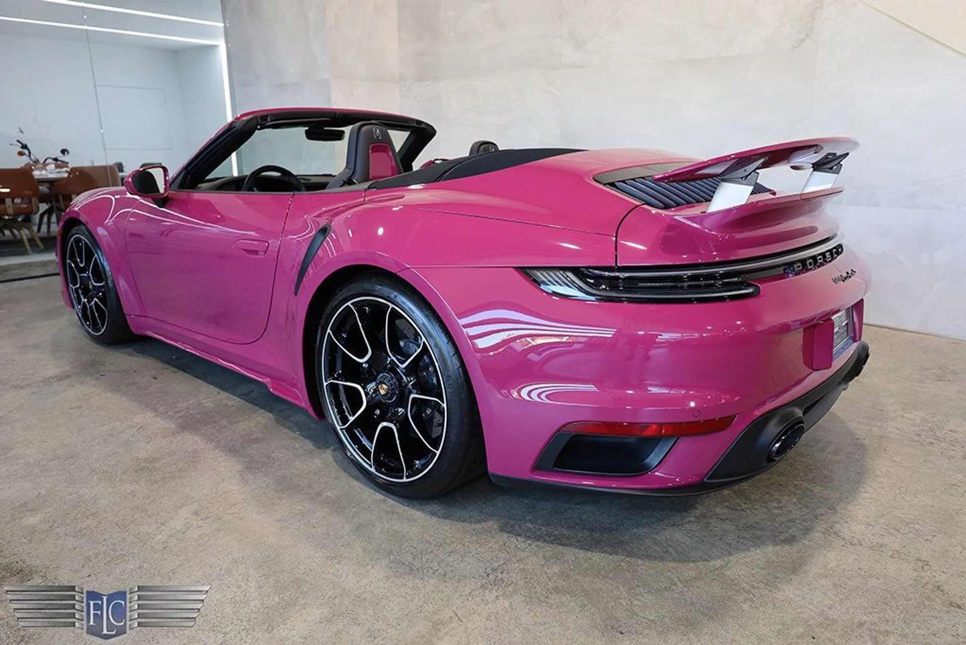 mph052_4149369808_used_2024_porsche_911_turboscabriolet_9689_22977527_53_1024_b42134d025