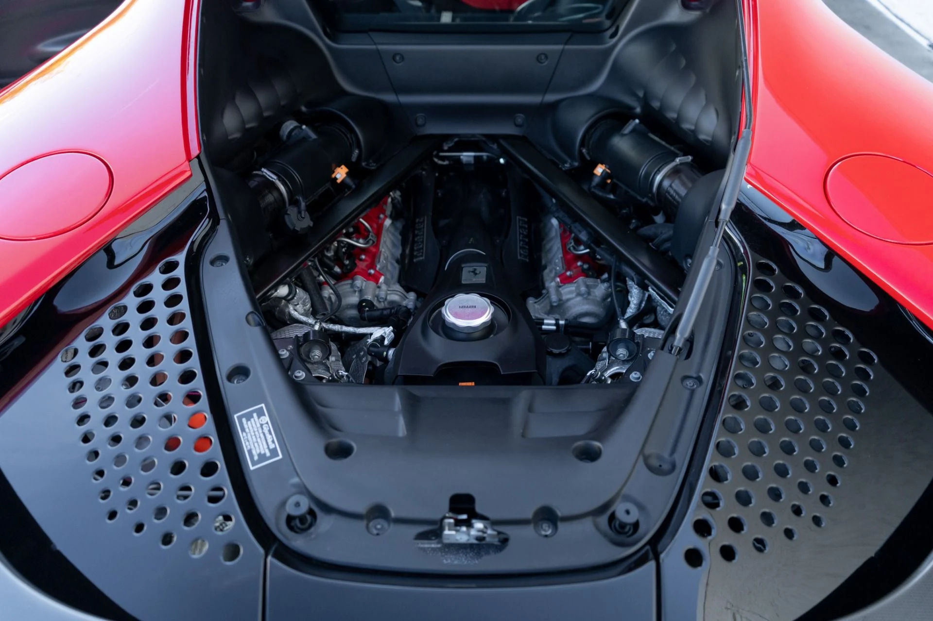 mph052_4157798394_Used_2023_Ferrari_SF_90_Stradale_1764710816_d0924c79a6