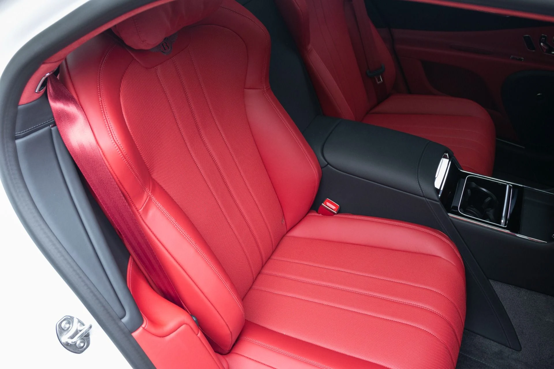 mph052_4162984906_Used_2024_Bentley_Flying_Spur_V8_1779398452_41c773100d