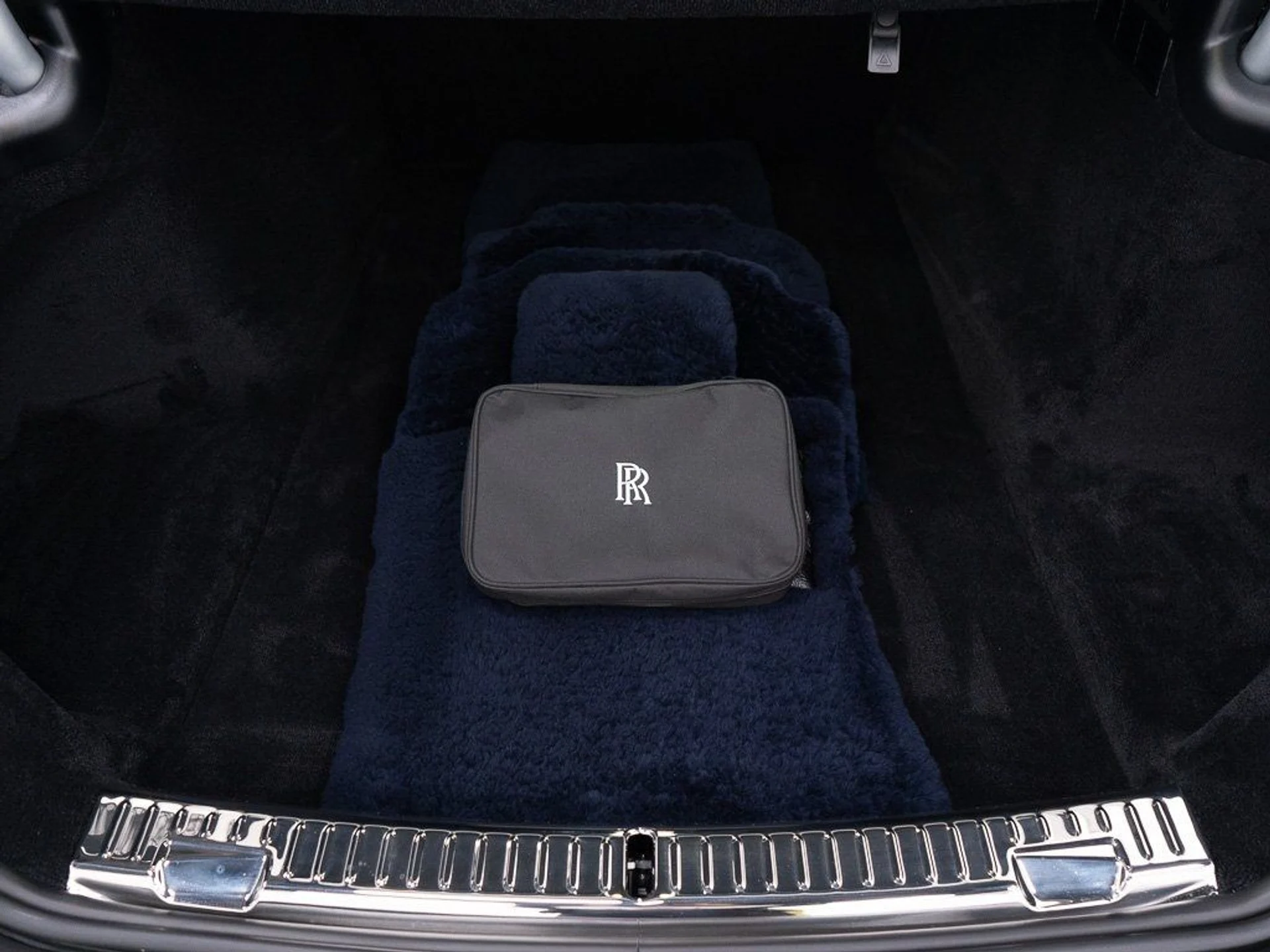 mph052_420267700_3ec79f353662a7e8f3b94bb8acaedf07_50d12a5305