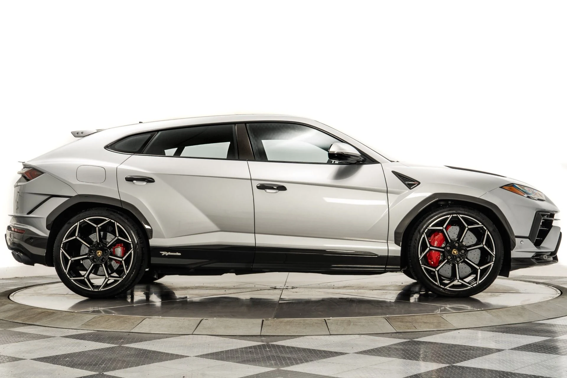 mph052_4209404495_Used_2024_Lamborghini_Urus_Performante_657_Hp_ADAS_package_Carbon_Fiber_Trim_1768936745_cf144586c5