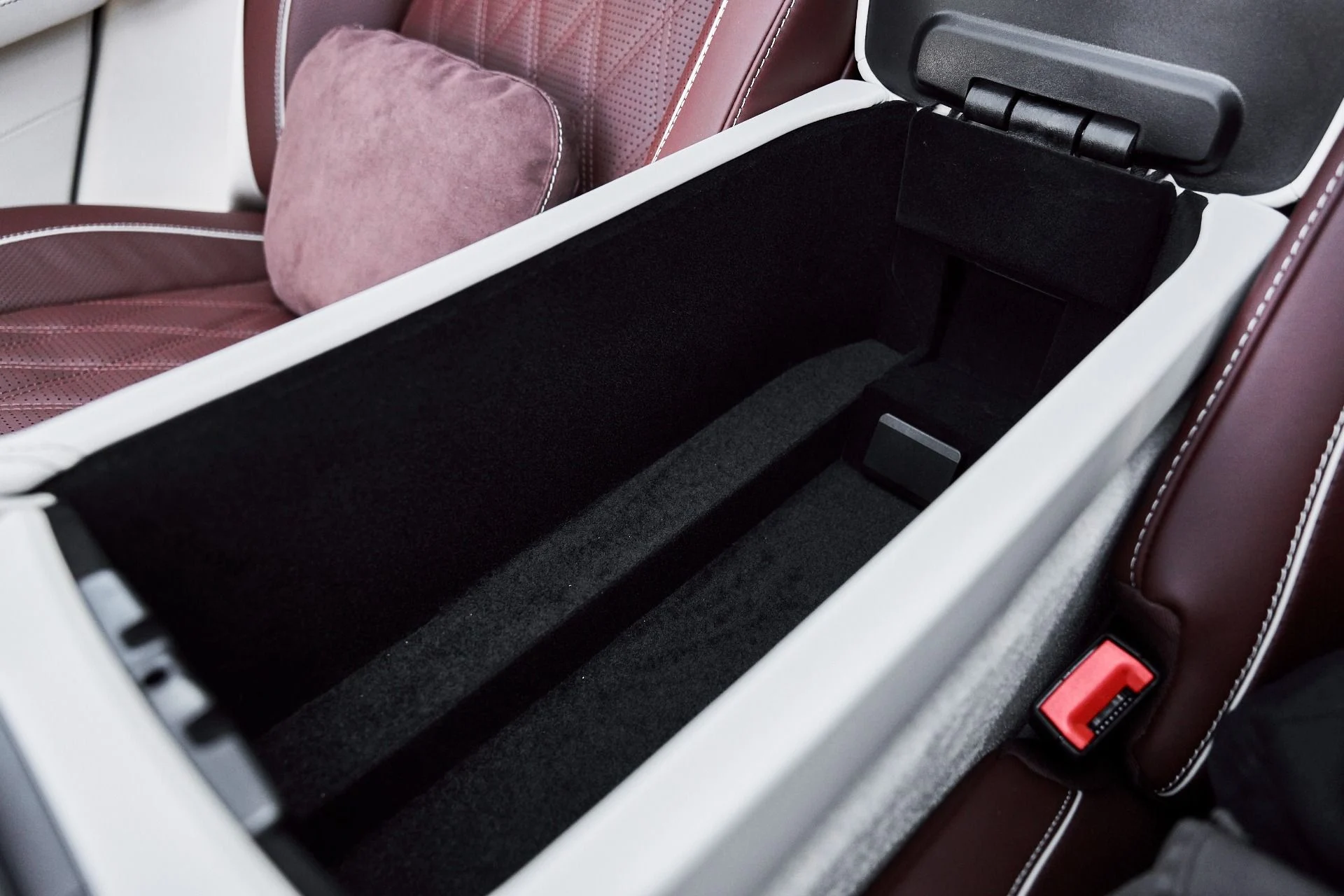 mph052_4234832541_Used_2026_Mercedes_Benz_GLS_Maybach_GLS_600_1776732830_6a71be753f