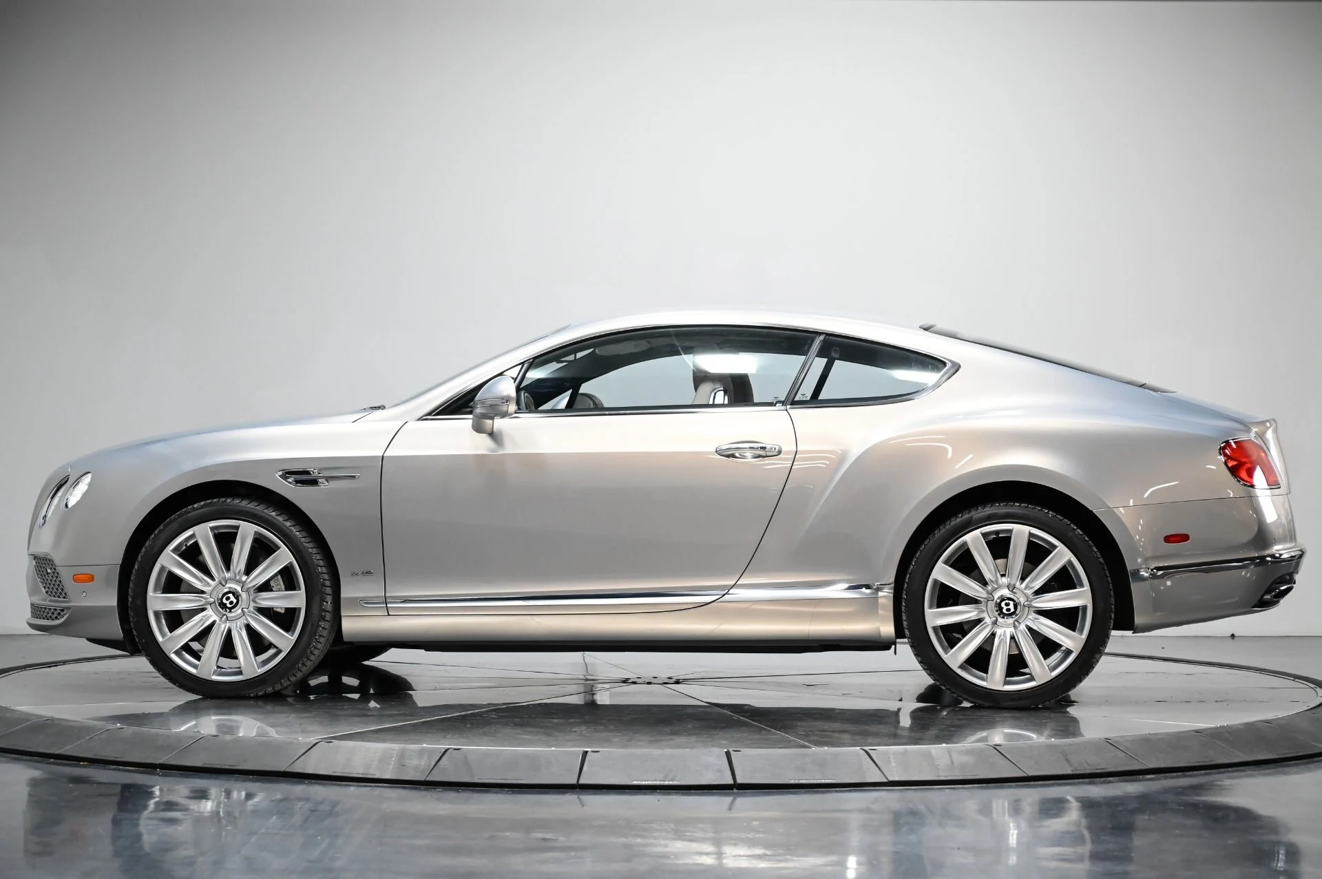 mph052_4257014161_Used_2016_Bentley_Continental_GT_W12_1791812970_3ee2b3e2fa