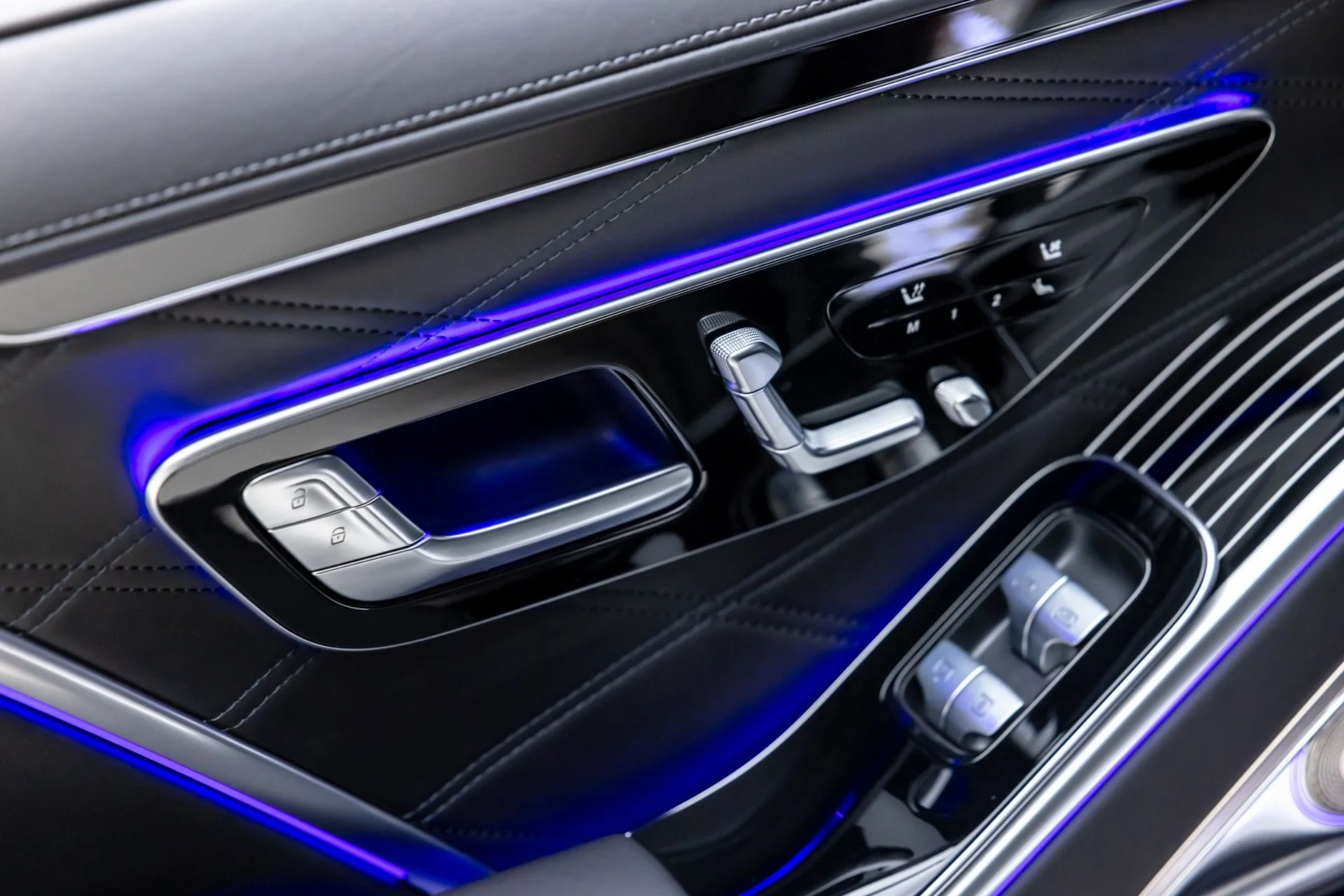 mph052_4277678998_13213_p53_l_4d2a199f45