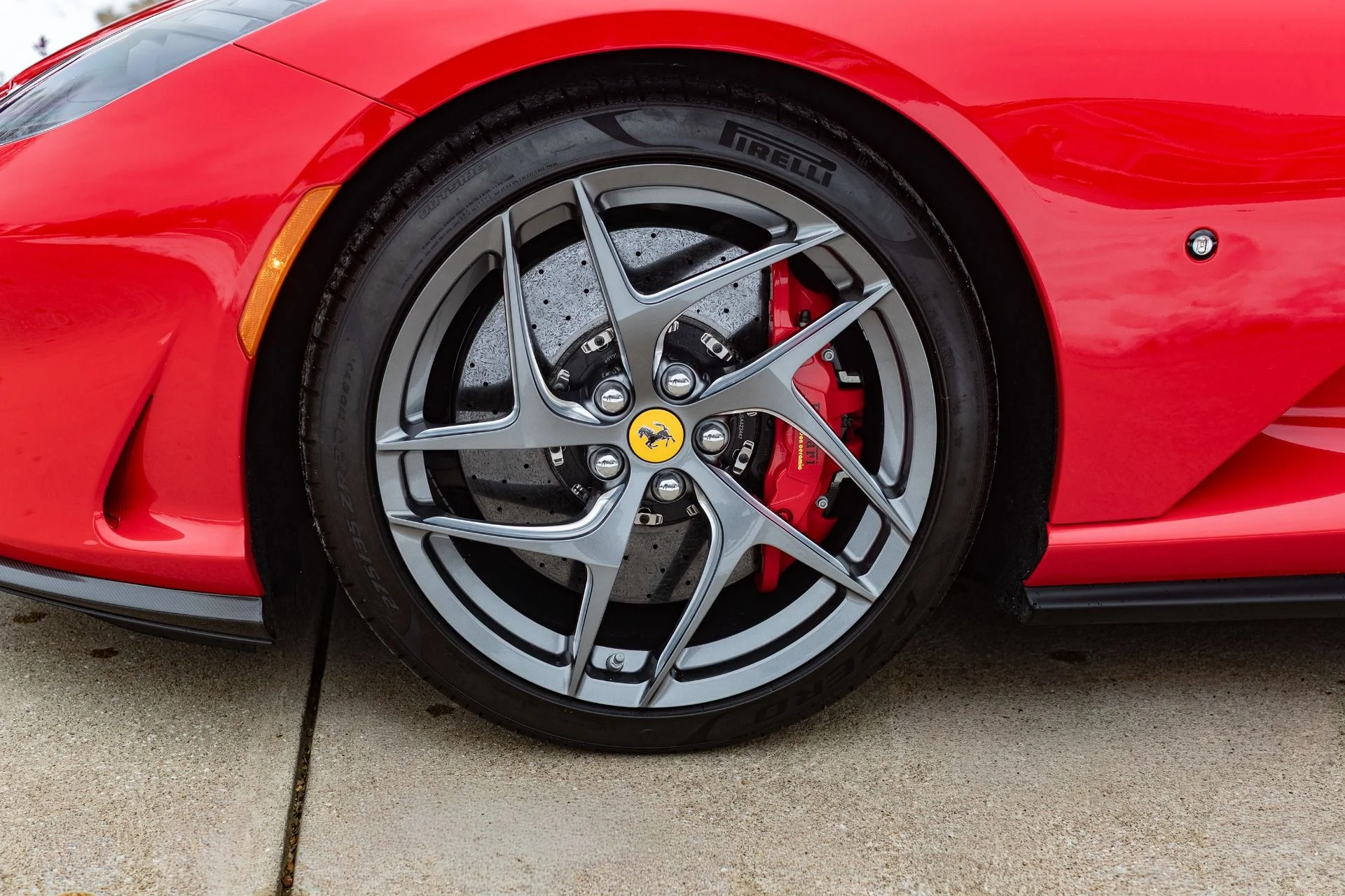 mph052_4285510289_Used_2020_Ferrari_812_Superfast_1765217828_f2c620ab22