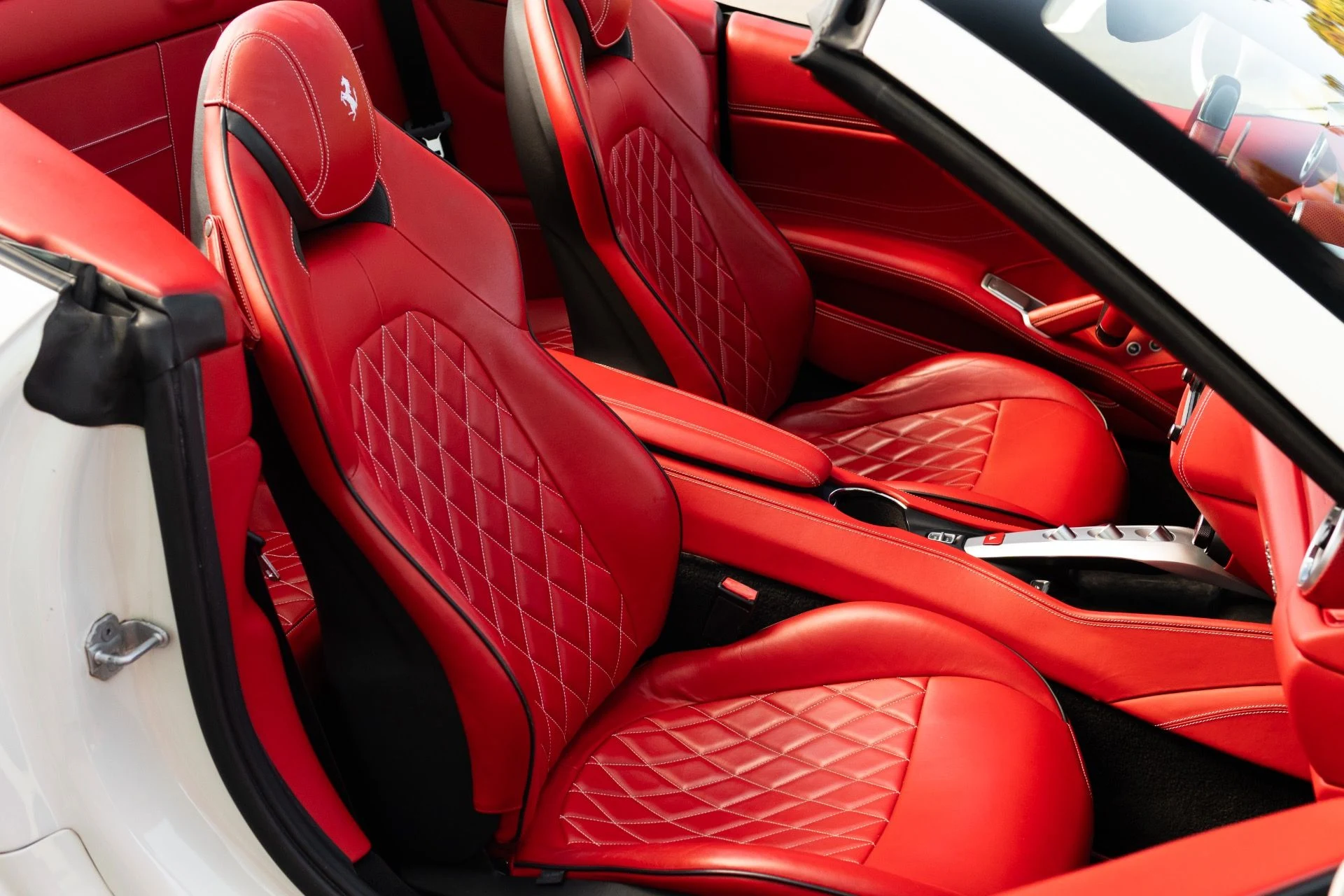 mph052_4294652870_Used_2017_Ferrari_California_T_1767901113_4bc977d27a